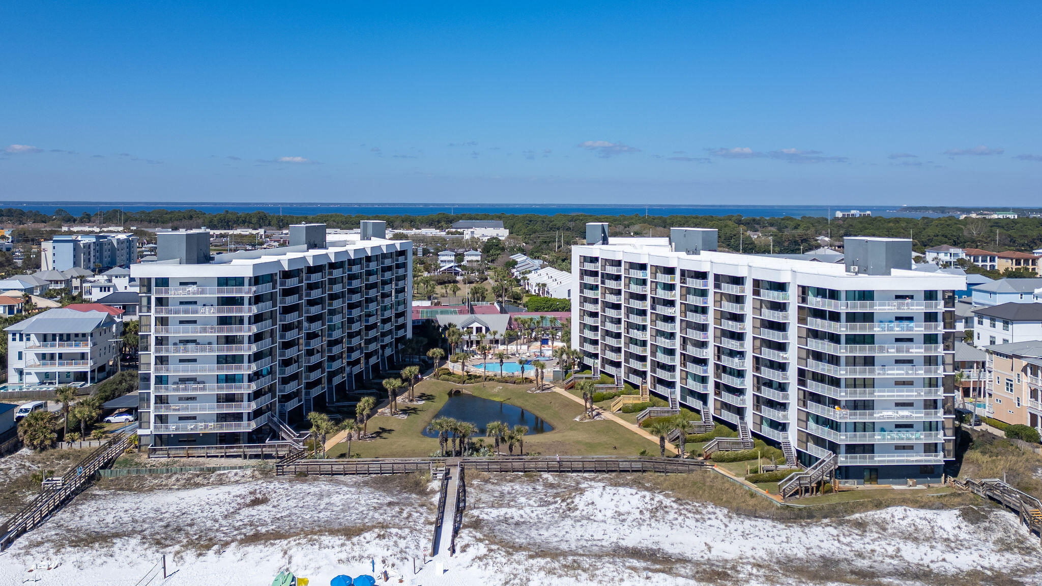 MAINSAIL CONDO PH 1 - Residential