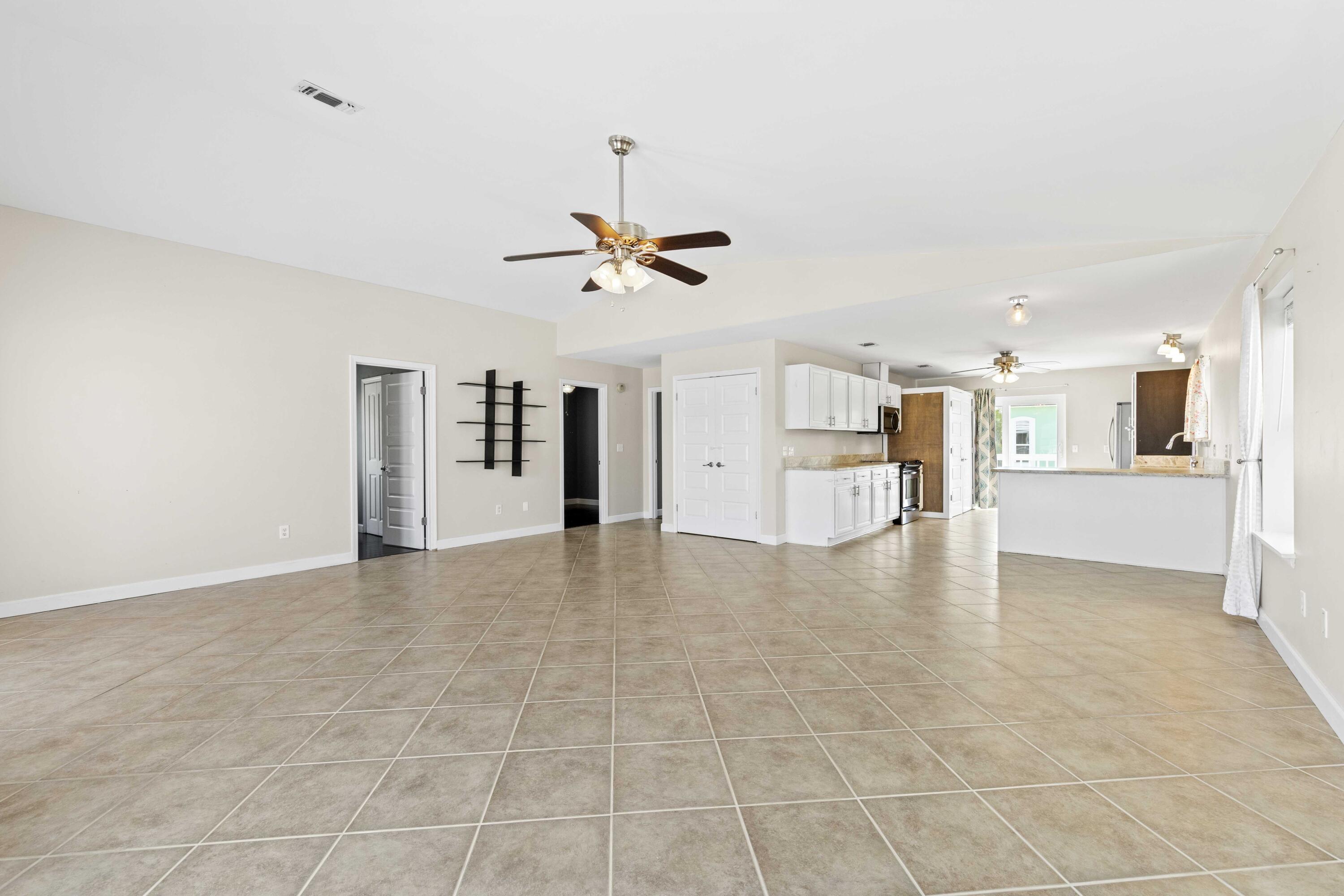 BAHIA BADAR - Residential