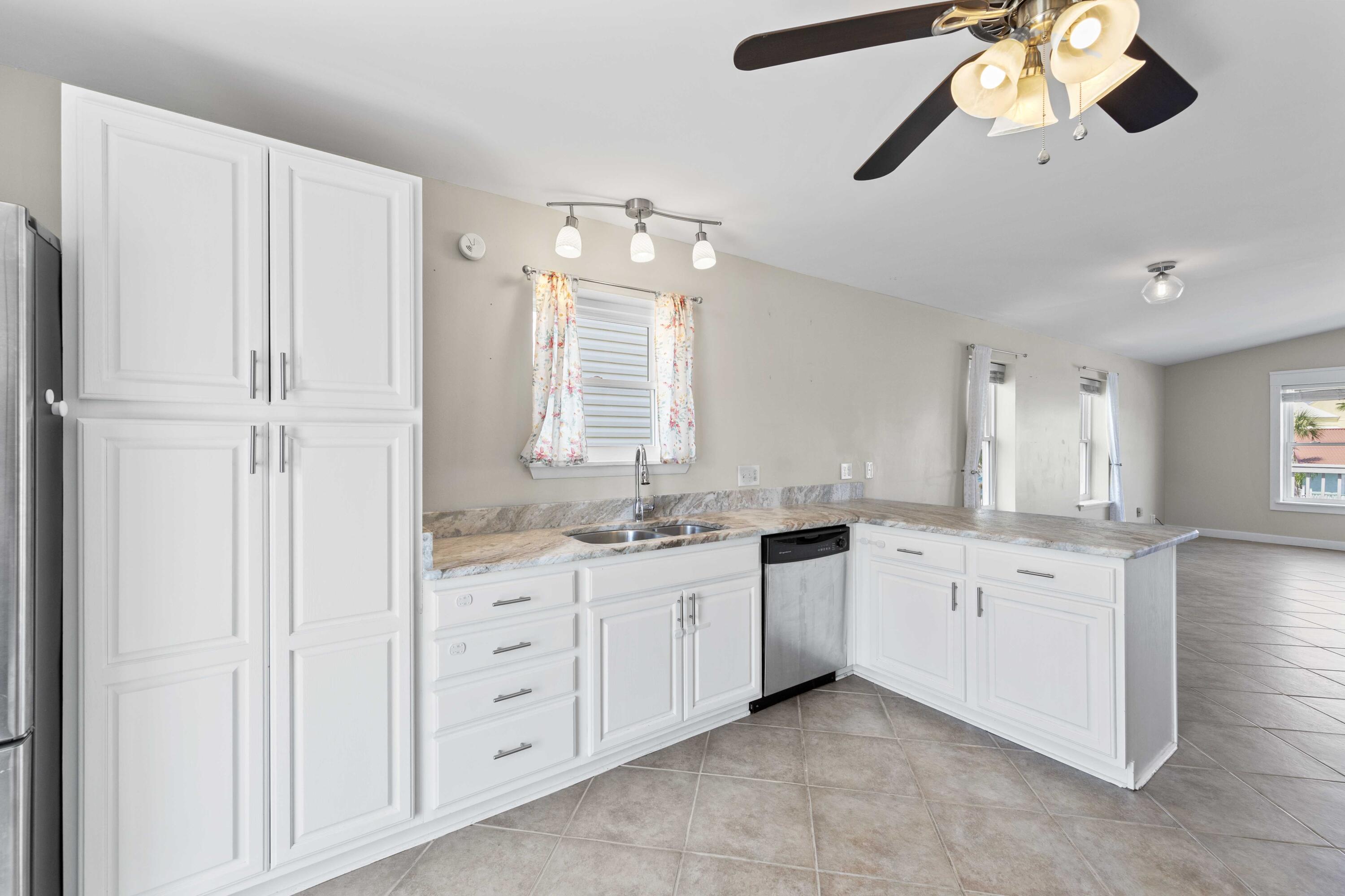 BAHIA BADAR - Residential