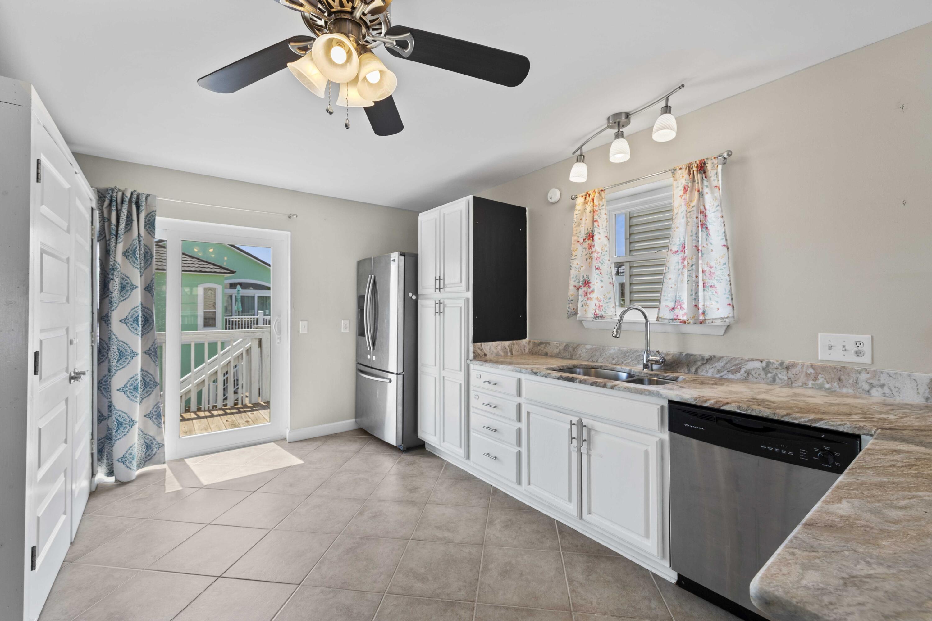 BAHIA BADAR - Residential