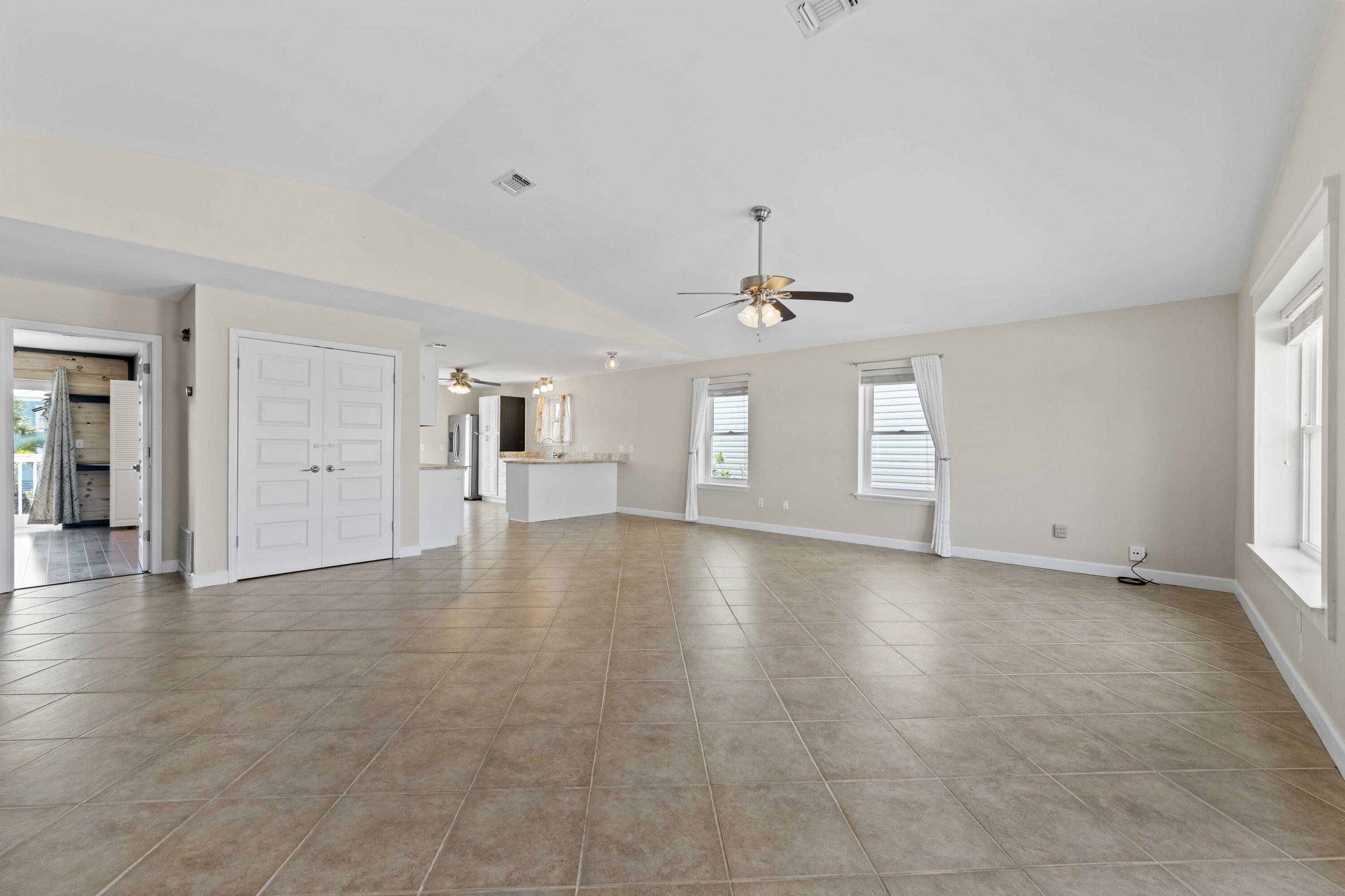 BAHIA BADAR - Residential