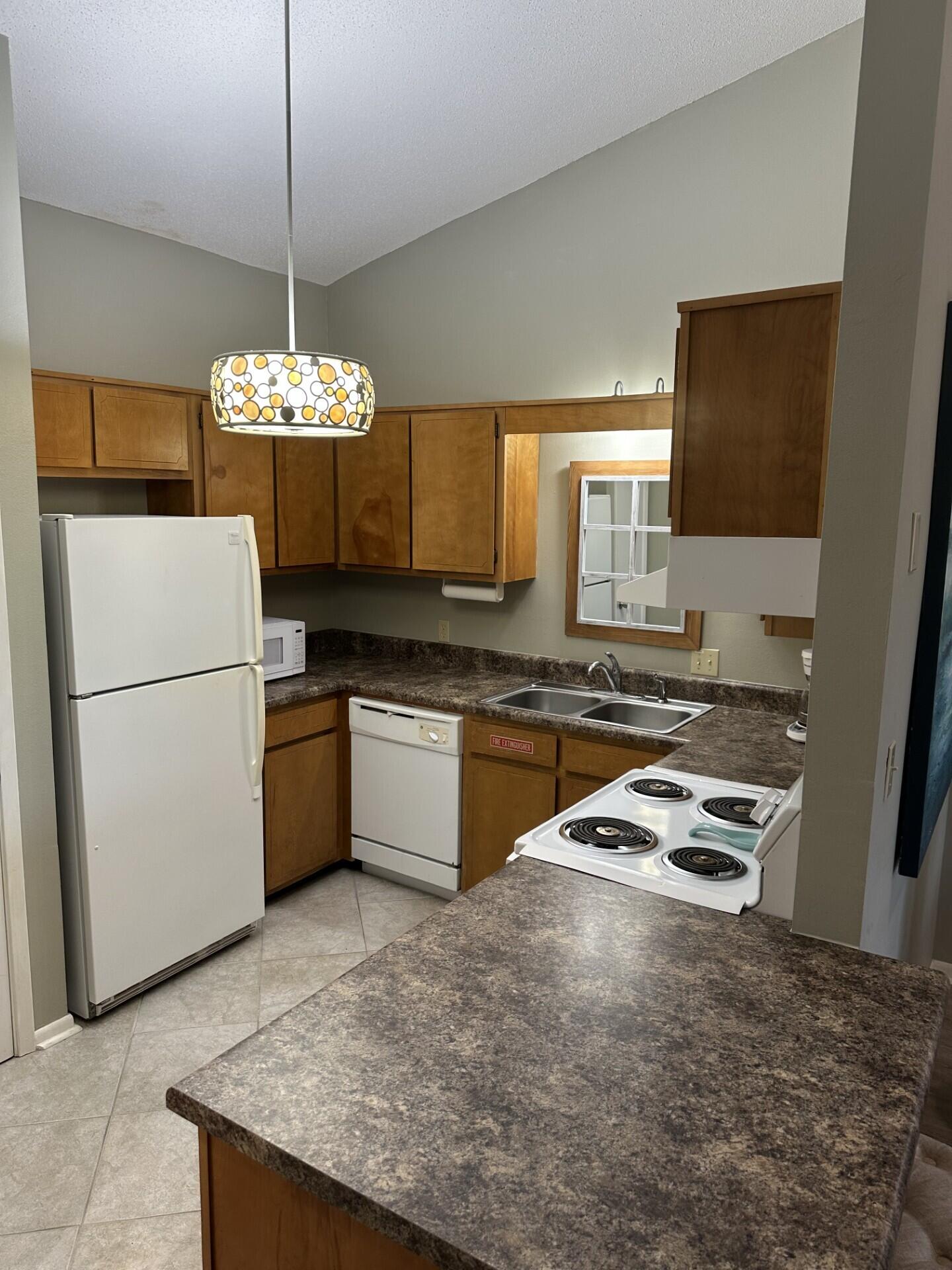 CHATEAU LA MER CONDO 2 - Residential