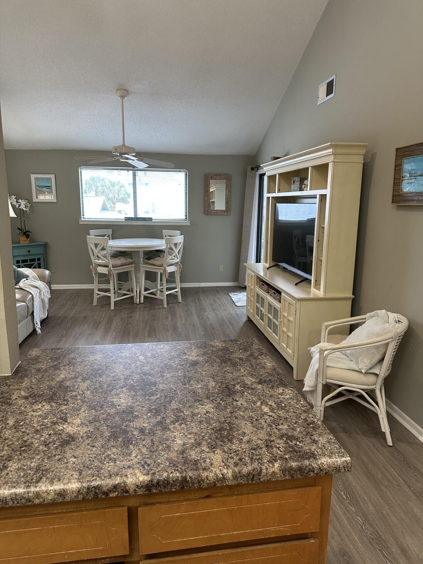 CHATEAU LA MER CONDO 2 - Residential