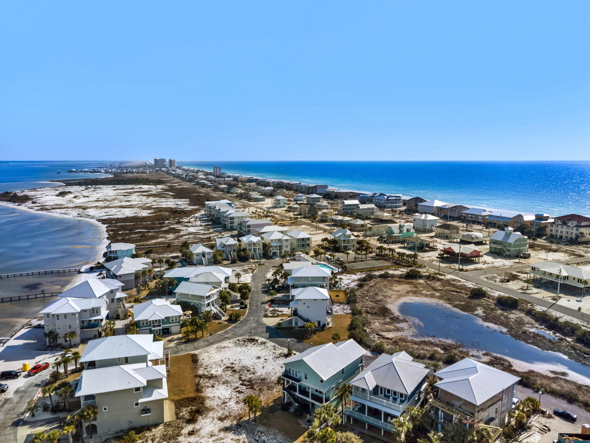 CARIBBEAN ISLES - Land