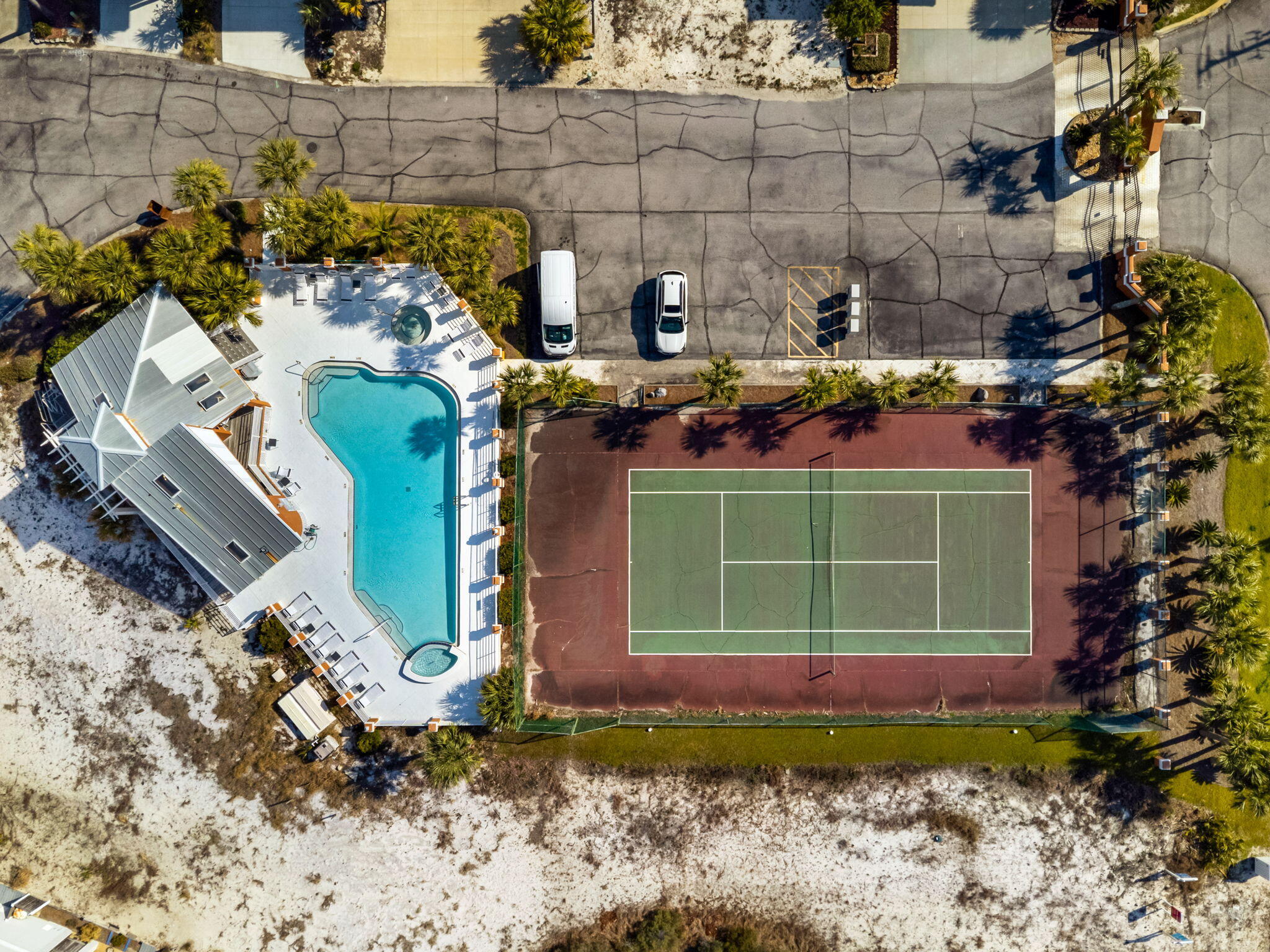 CARIBBEAN ISLES - Land