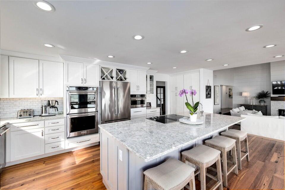 The 3,263 sq. ft, 4-bedroom, 3.5 bath, 2-story home is at the end of a private cul-de-sac. Unobstructed 240-degree views of the Choctawhatchee Bay provide spectacular sunsets year-round. The western side of the property meets a 10-acre estuary. There is 200' of water frontage with an aluminum sea wall, added rip rap, and a dock/piling with a 6,000 lb. boat lift.