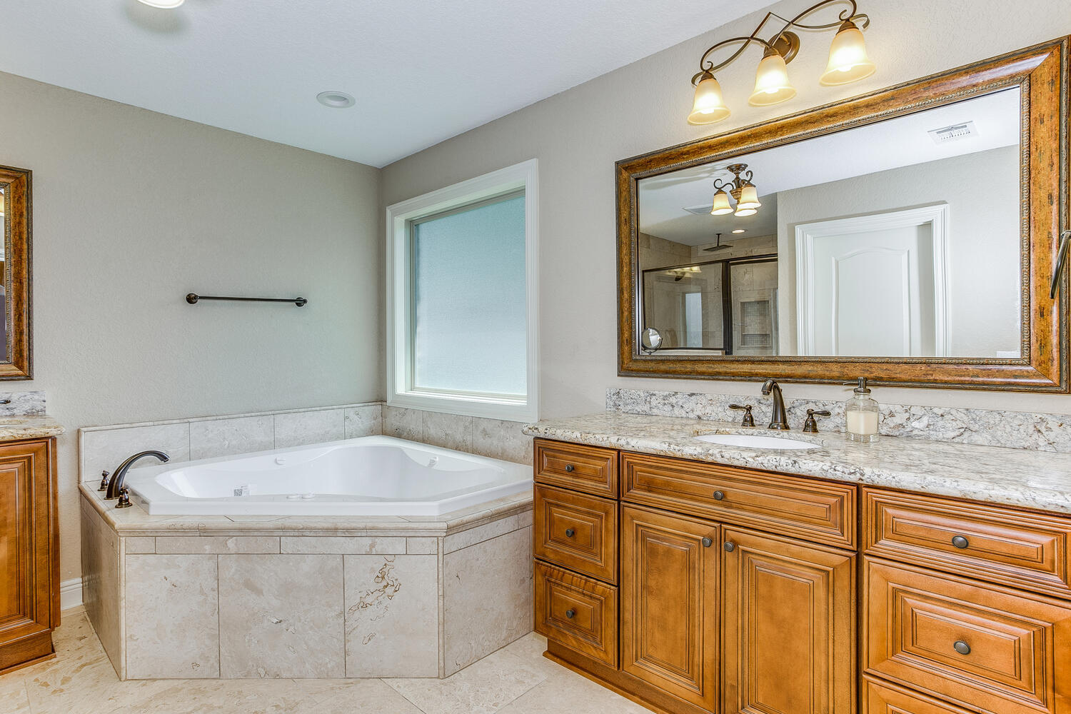 HOLLEY BY THE SEA - Residential