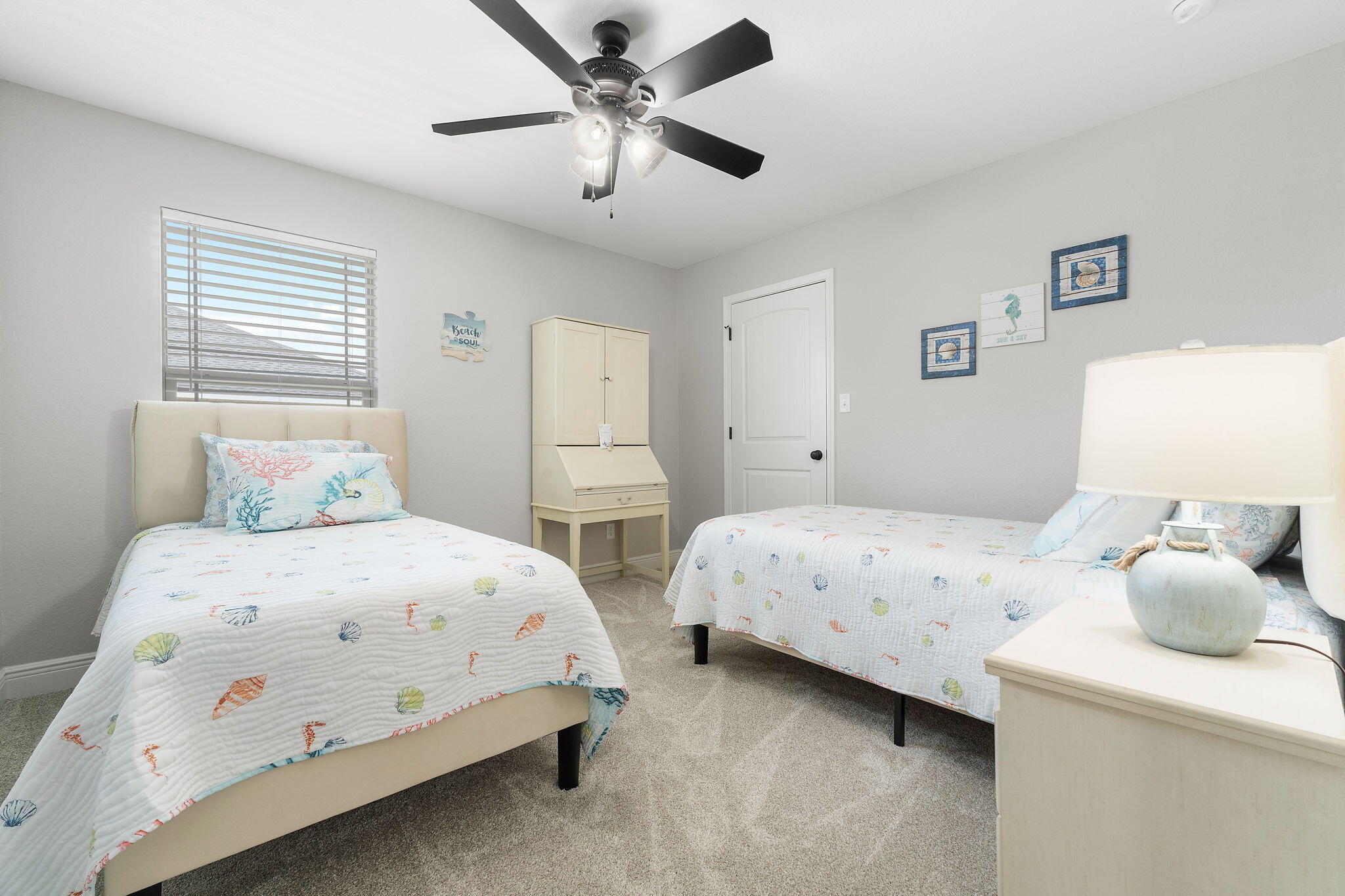 HOLLEY BY THE SEA - Residential