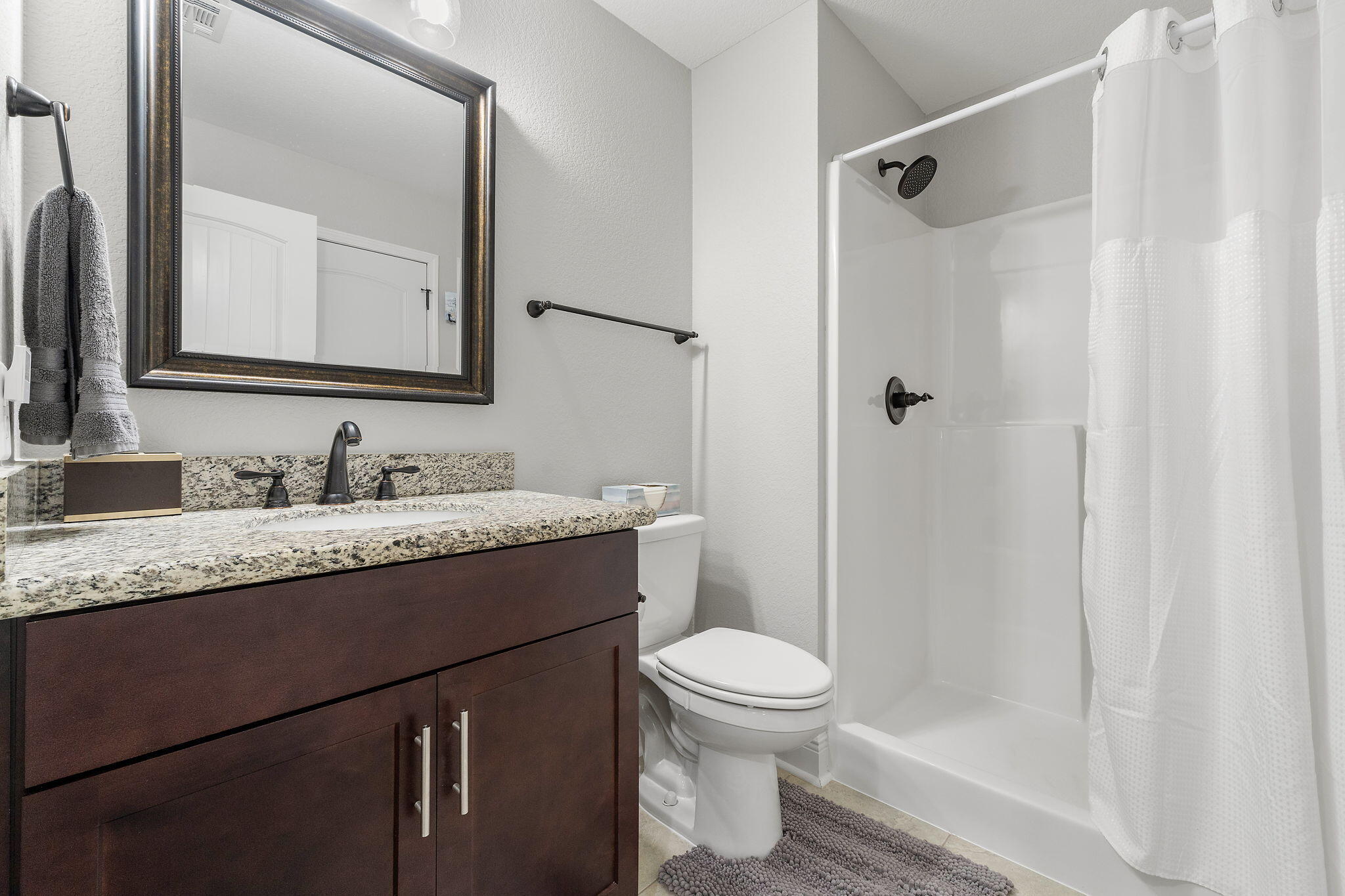 HOLLEY BY THE SEA - Residential