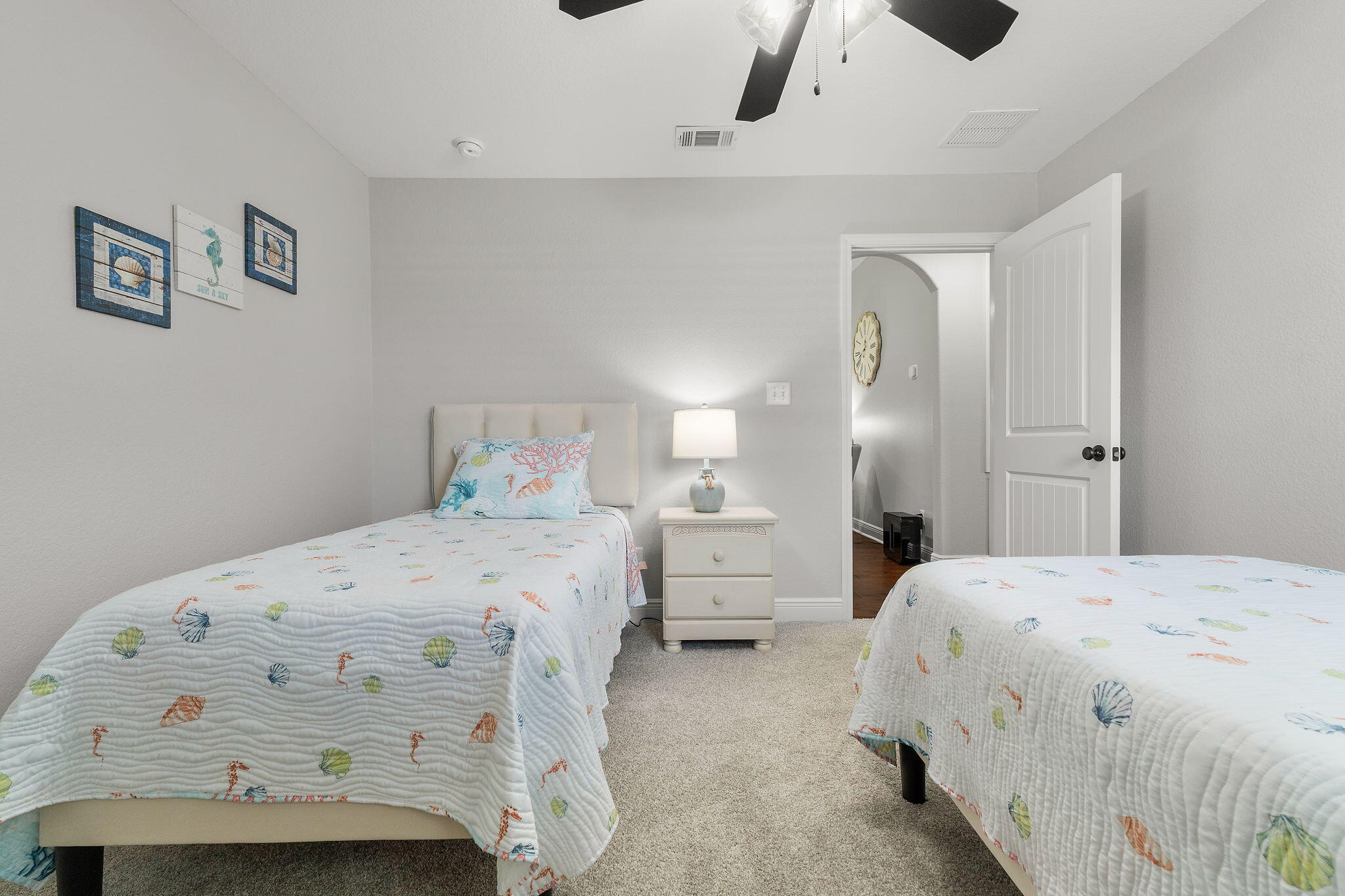 HOLLEY BY THE SEA - Residential