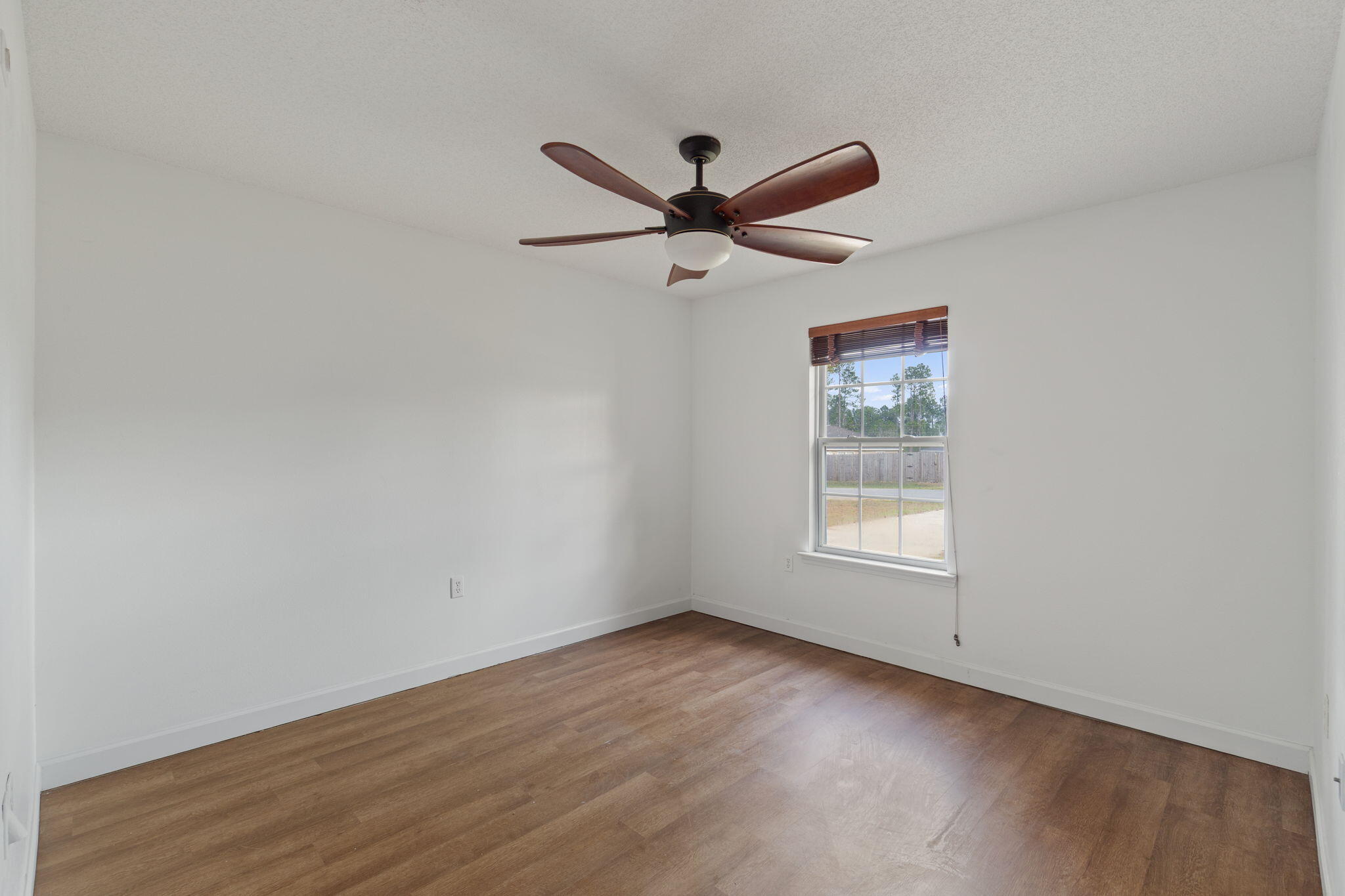 TRIPLE LAKES ESTATES - Residential