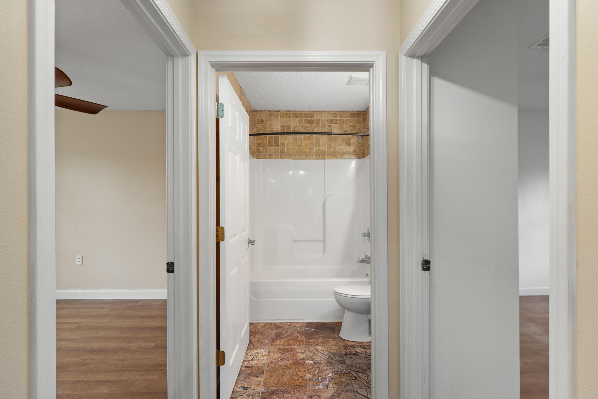 TRIPLE LAKES ESTATES - Residential