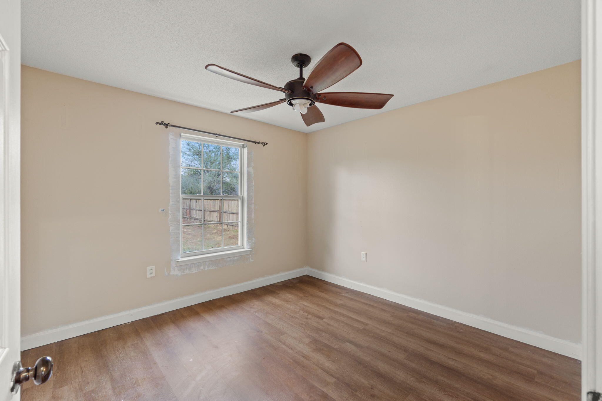 TRIPLE LAKES ESTATES - Residential