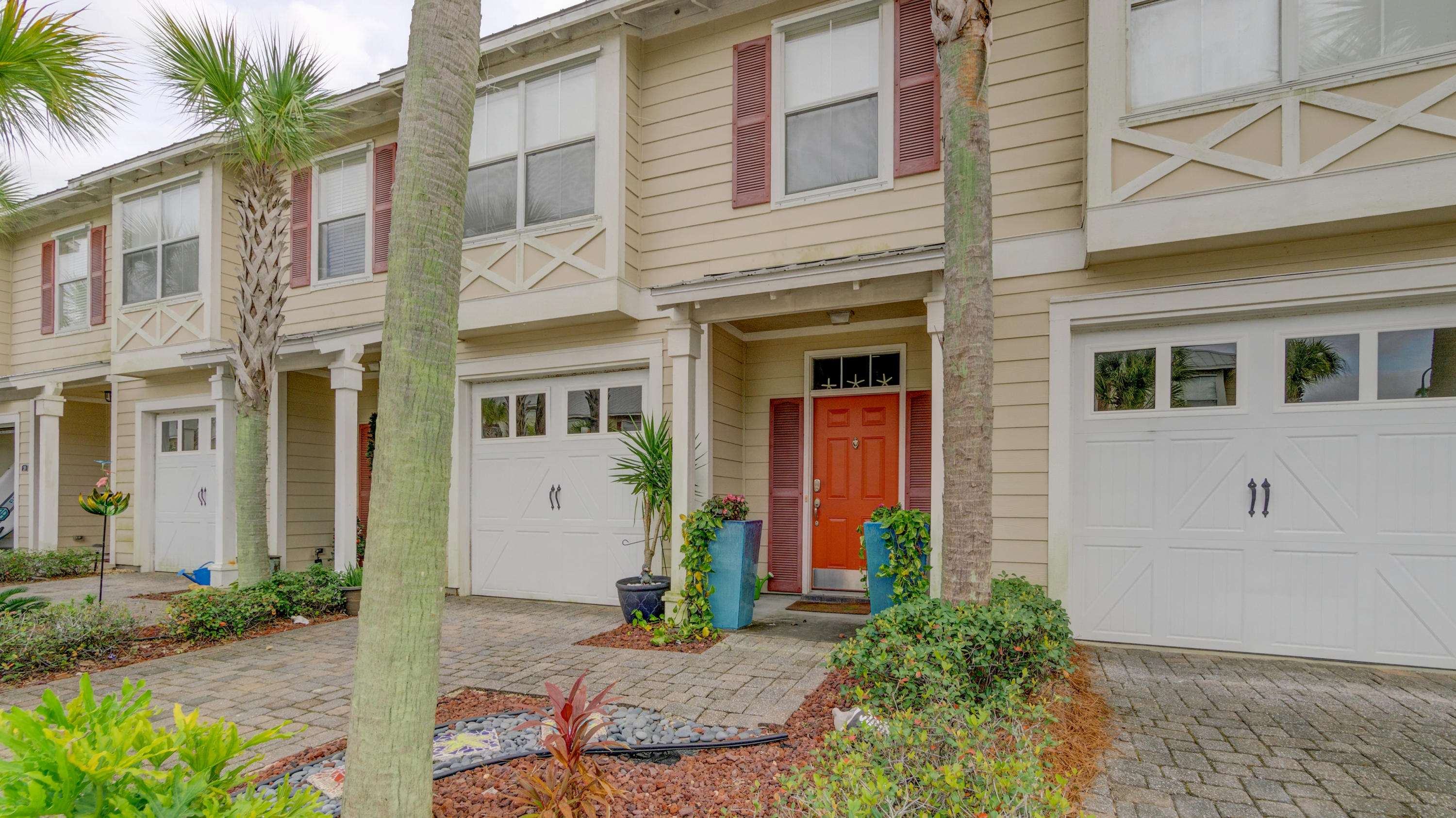 EAGLE BAY - Residential