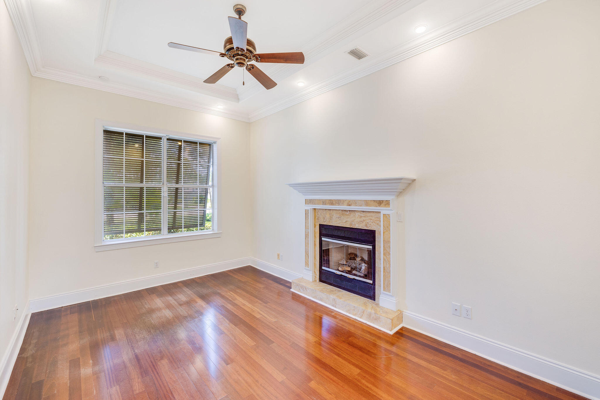 EMERALD BAY PH 1A - Residential