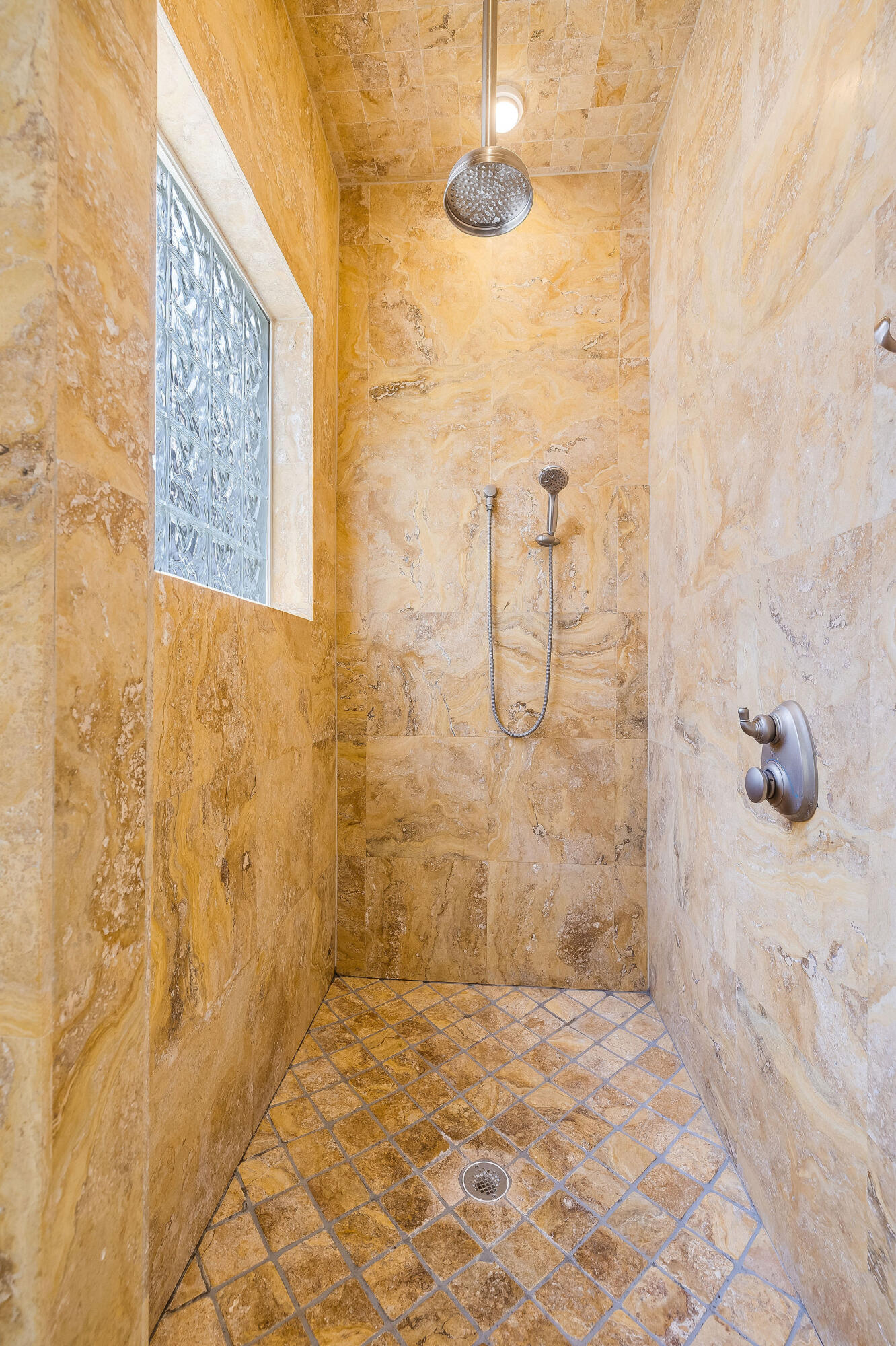 EMERALD BAY PH 1A - Residential