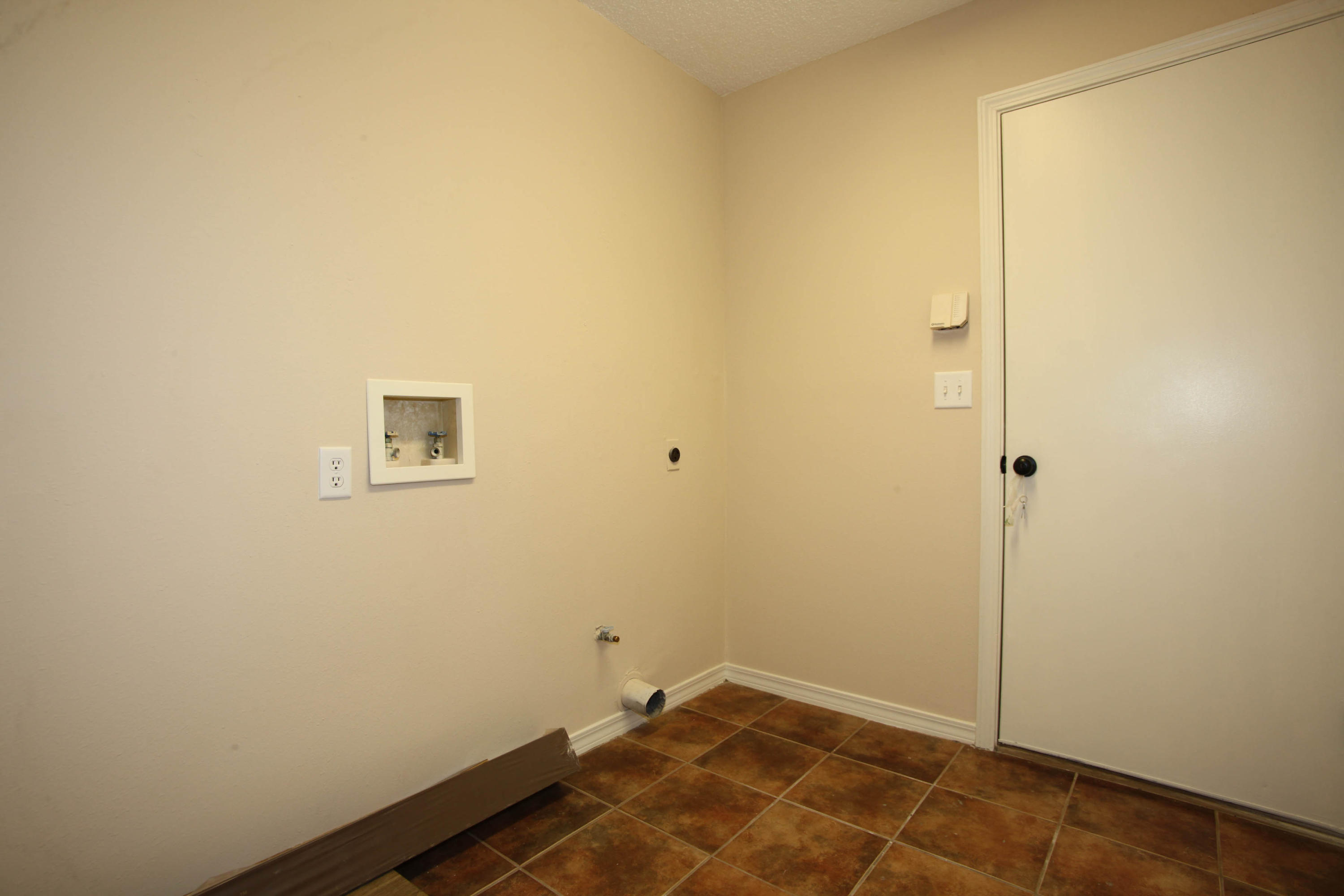 HOLLYROD PARK - Residential