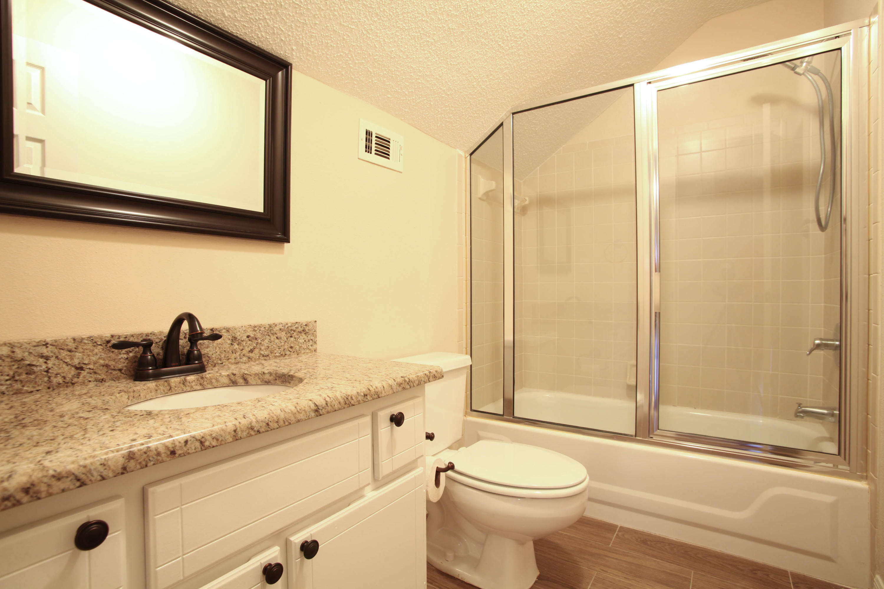 HOLLYROD PARK - Residential