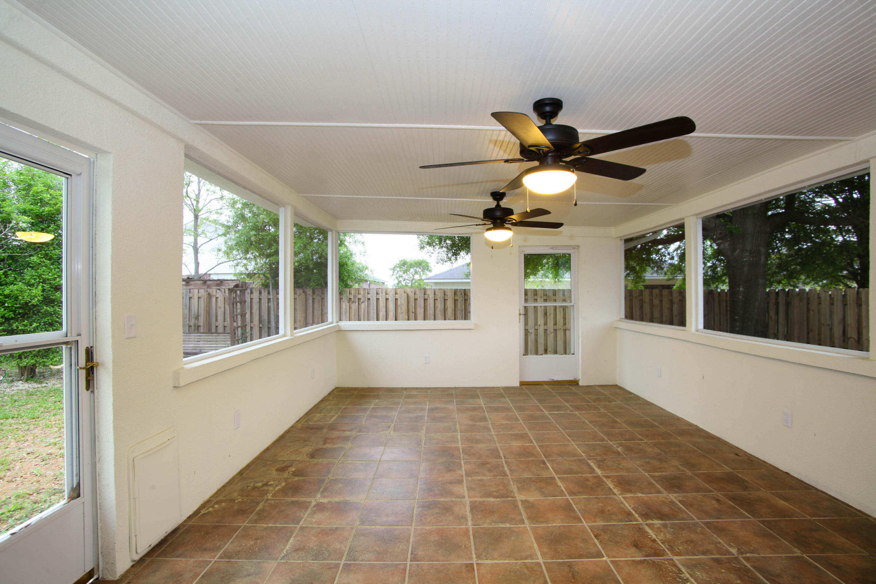 HOLLYROD PARK - Residential