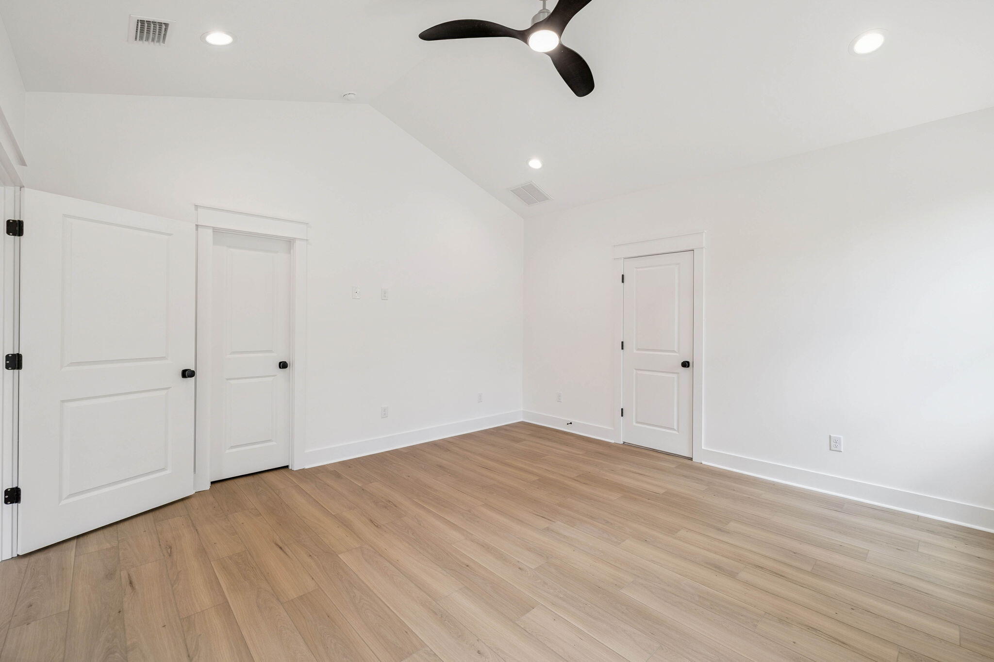 BEAR CREEK COTTAGES - Residential