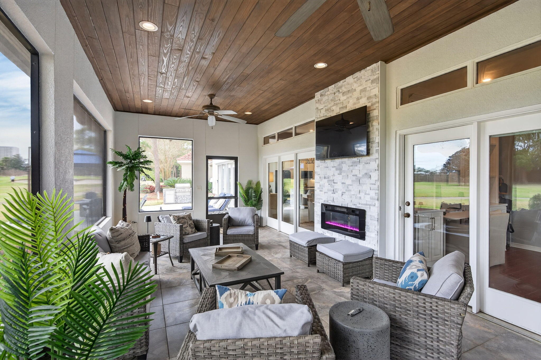 GOLF VIEW - Residential