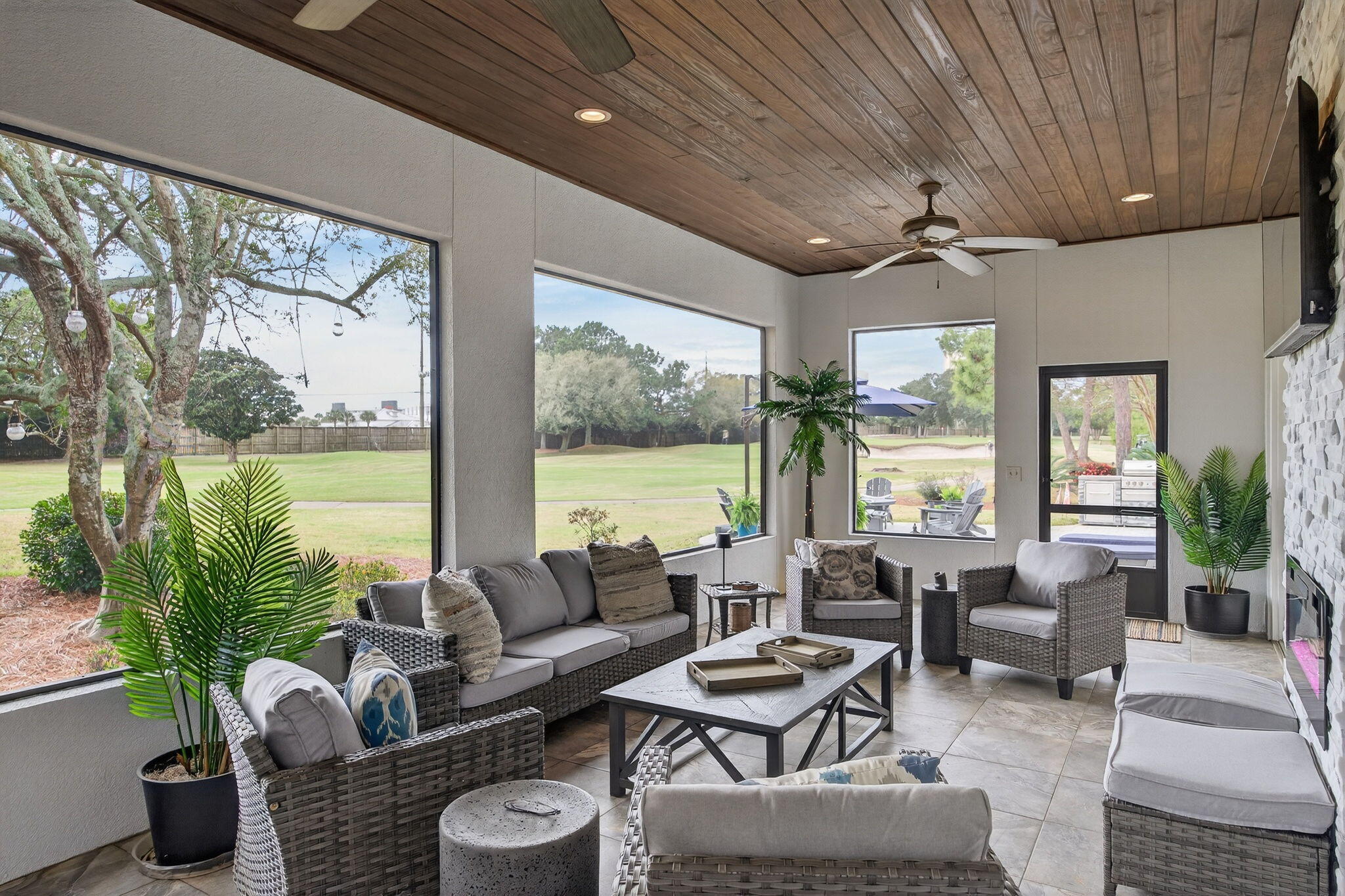 GOLF VIEW - Residential