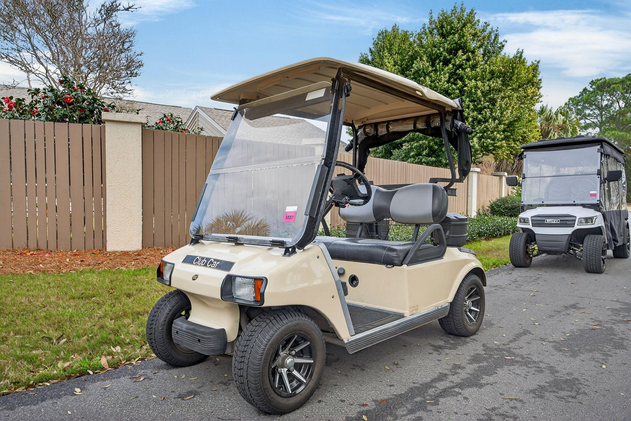 GOLF VIEW - Residential