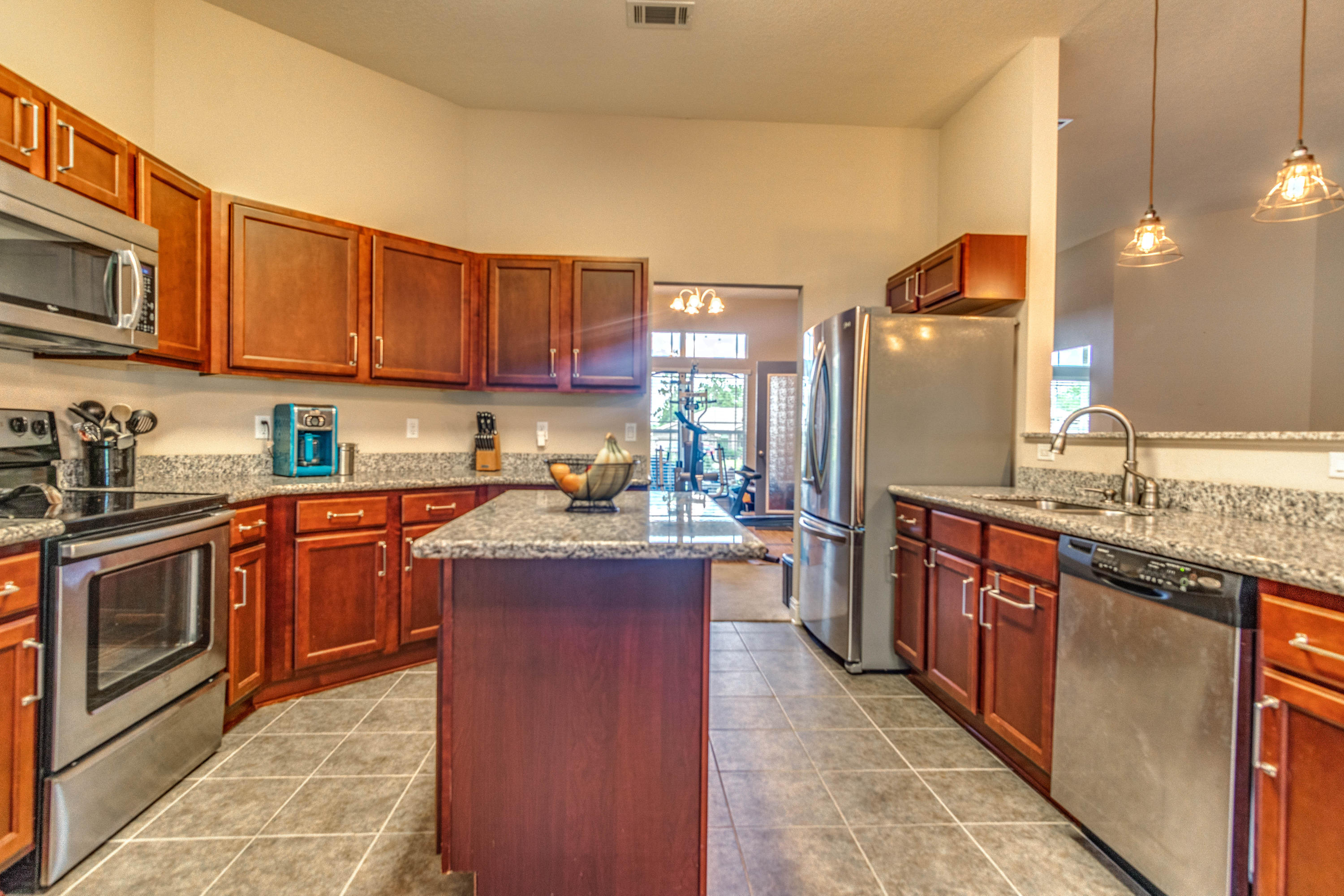 SILVER SPRINGS EST - Residential