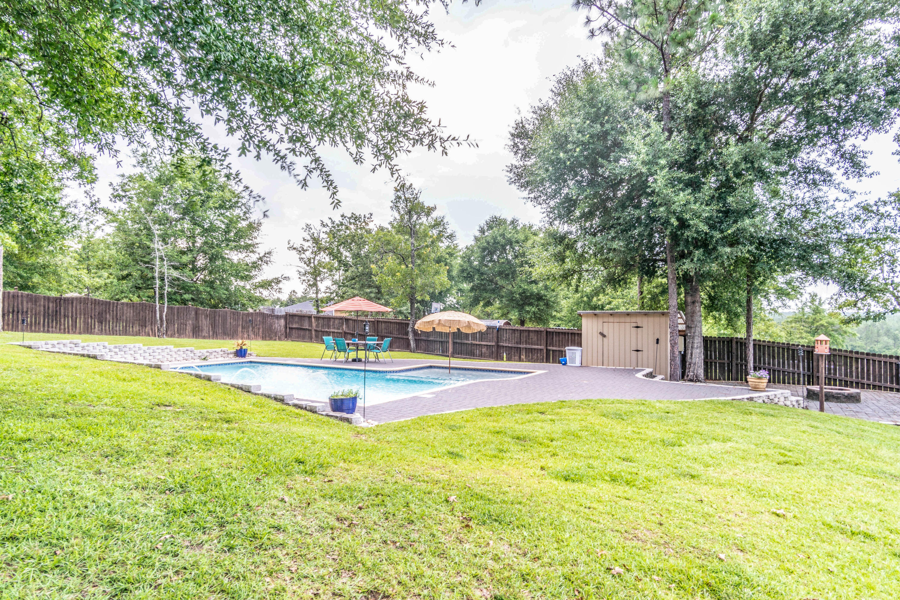 SILVER SPRINGS EST - Residential