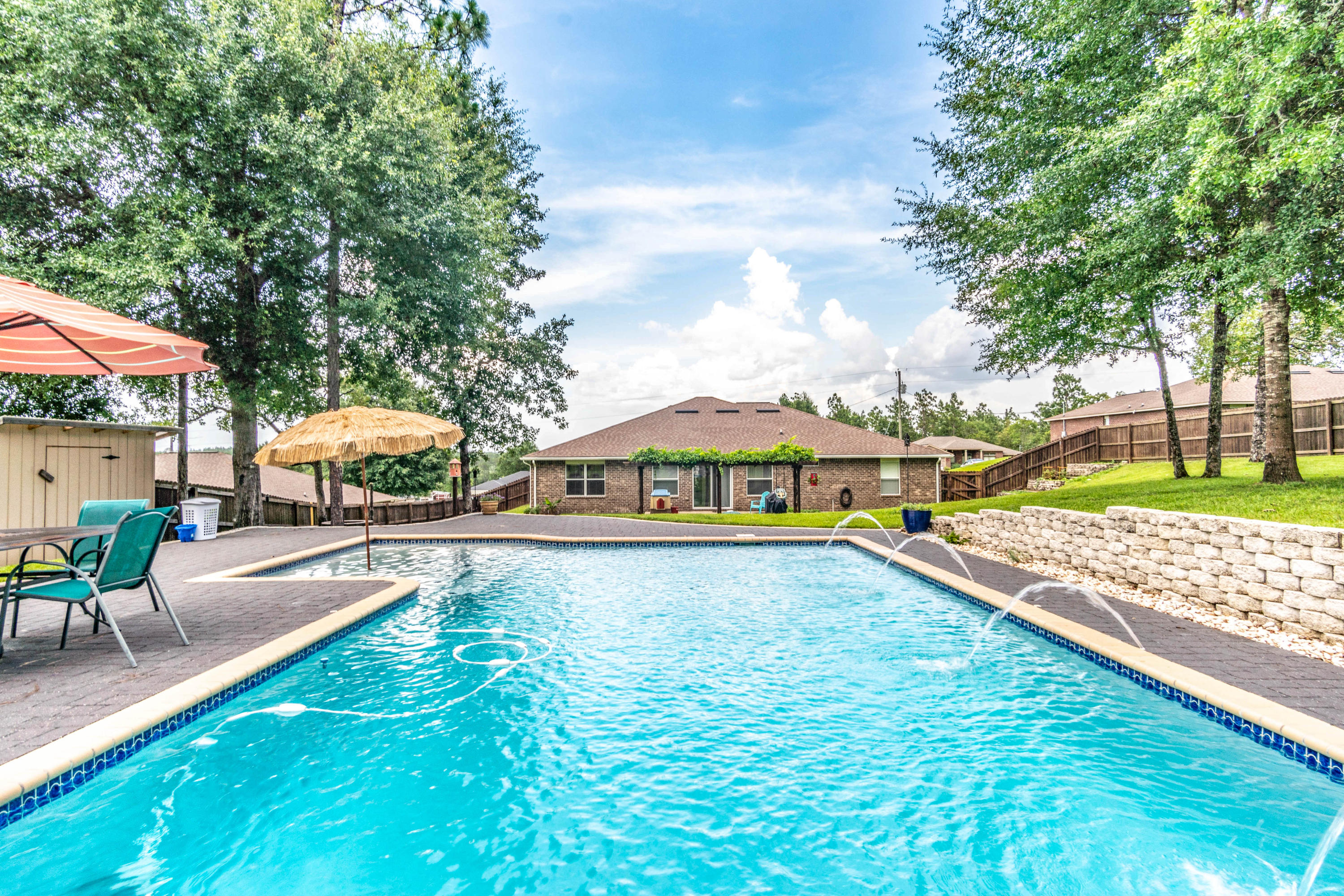 SILVER SPRINGS EST - Residential