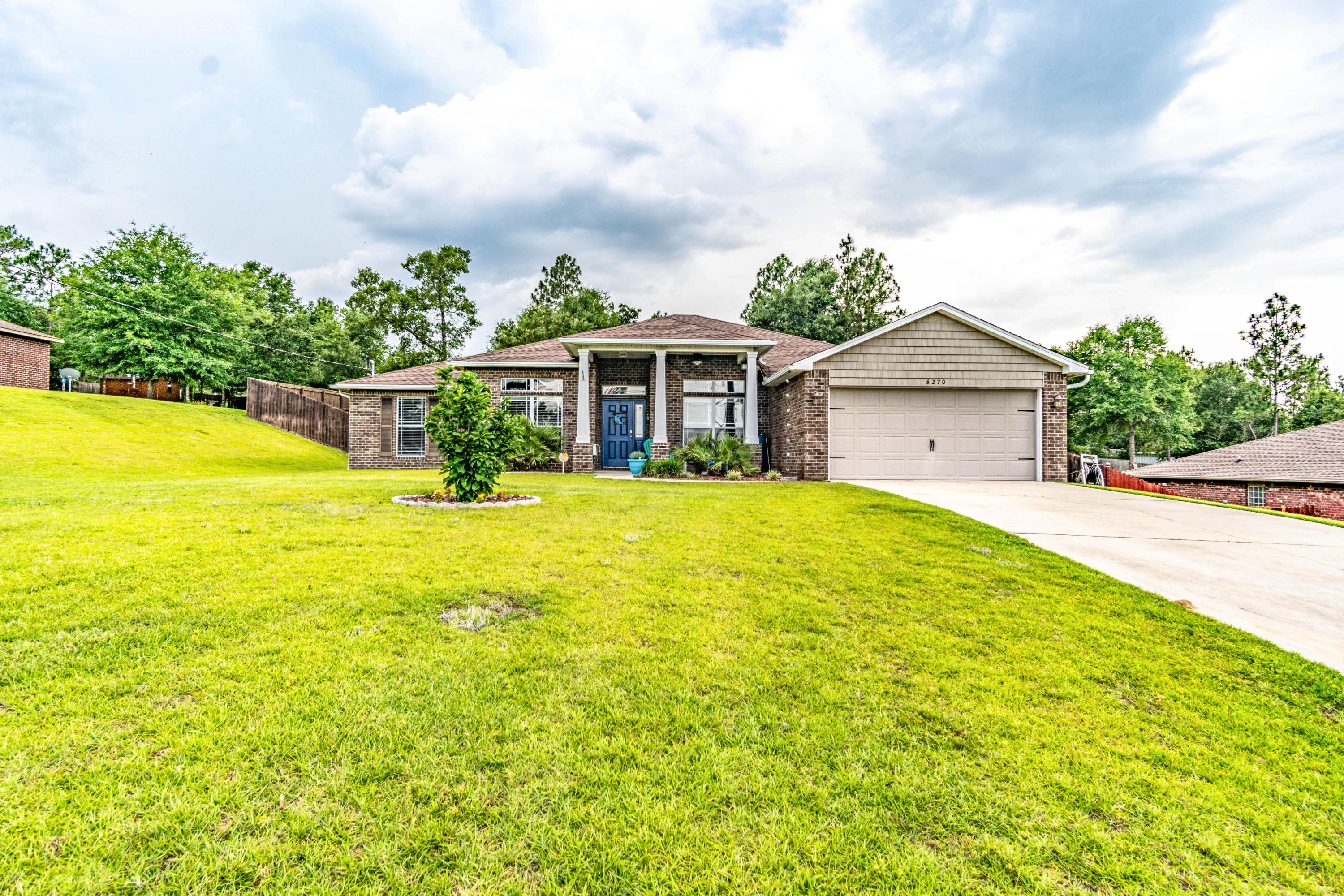 SILVER SPRINGS EST - Residential