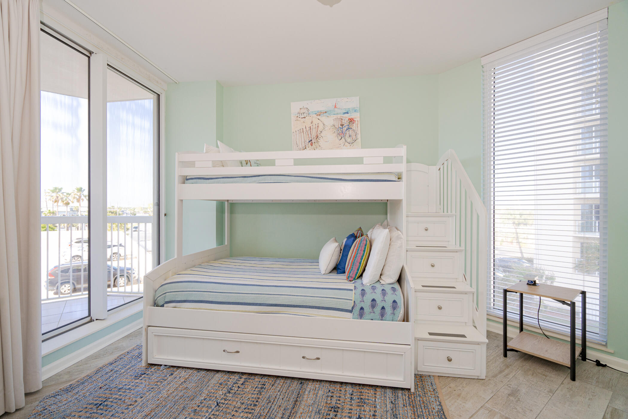 SILVER BEACH TOWERS - Residential