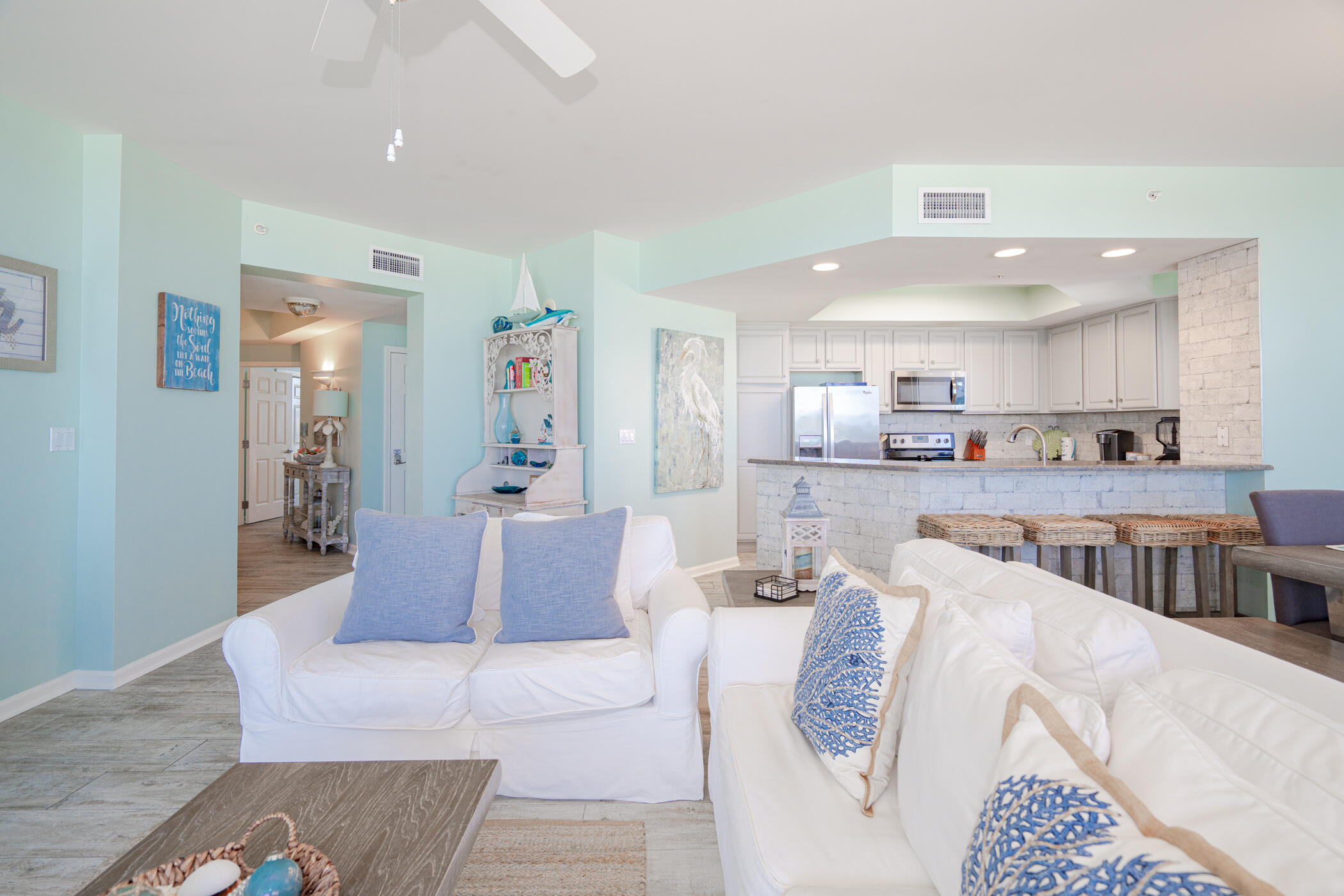 SILVER BEACH TOWERS - Residential