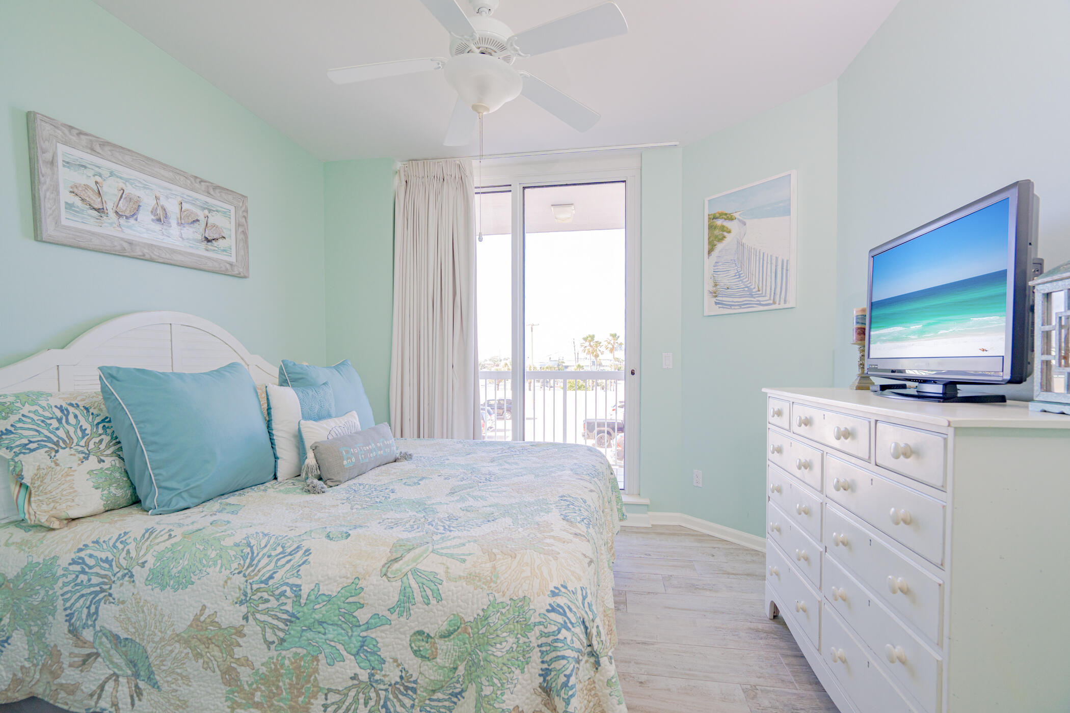 SILVER BEACH TOWERS - Residential