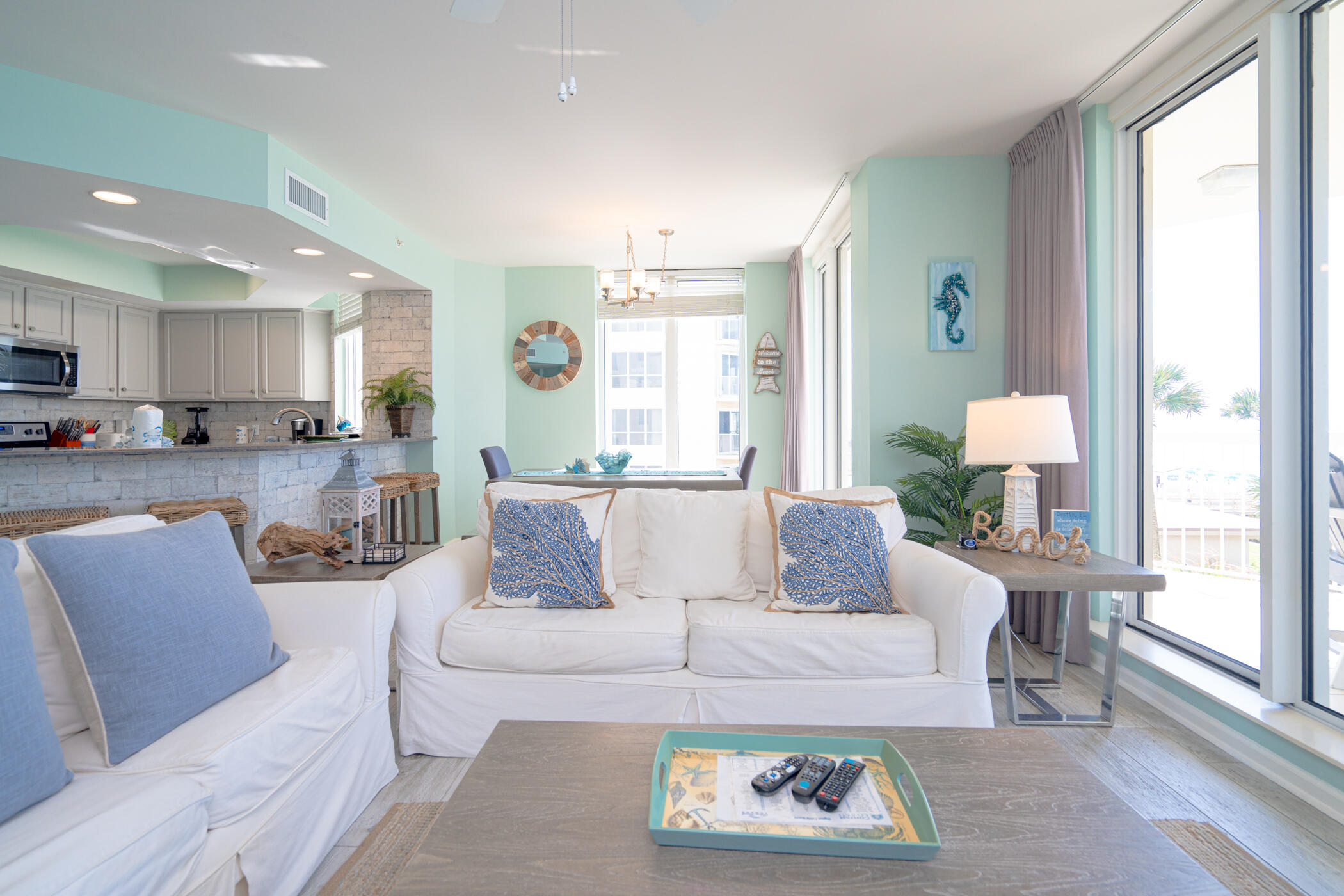 SILVER BEACH TOWERS - Residential