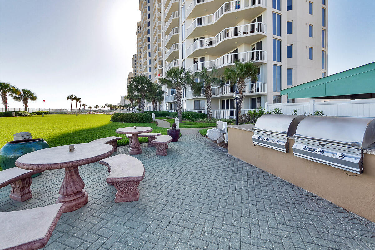 SILVER BEACH TOWERS - Residential