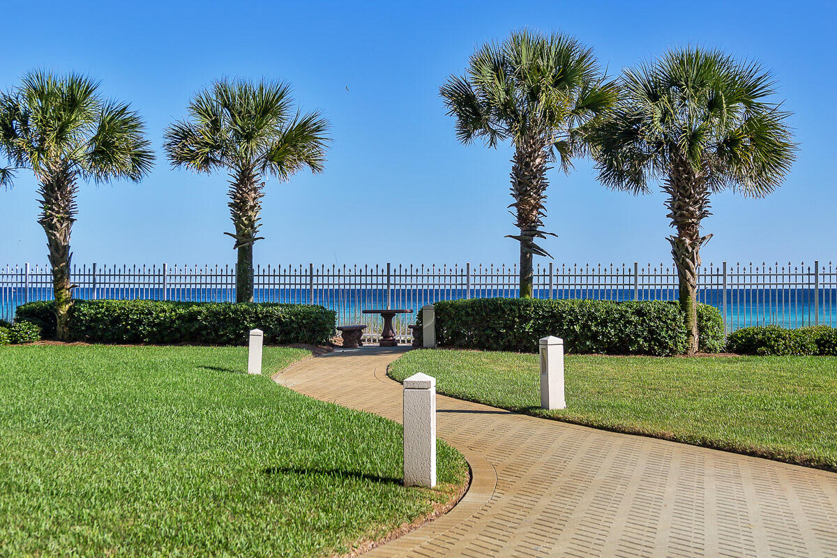 SILVER BEACH TOWERS - Residential