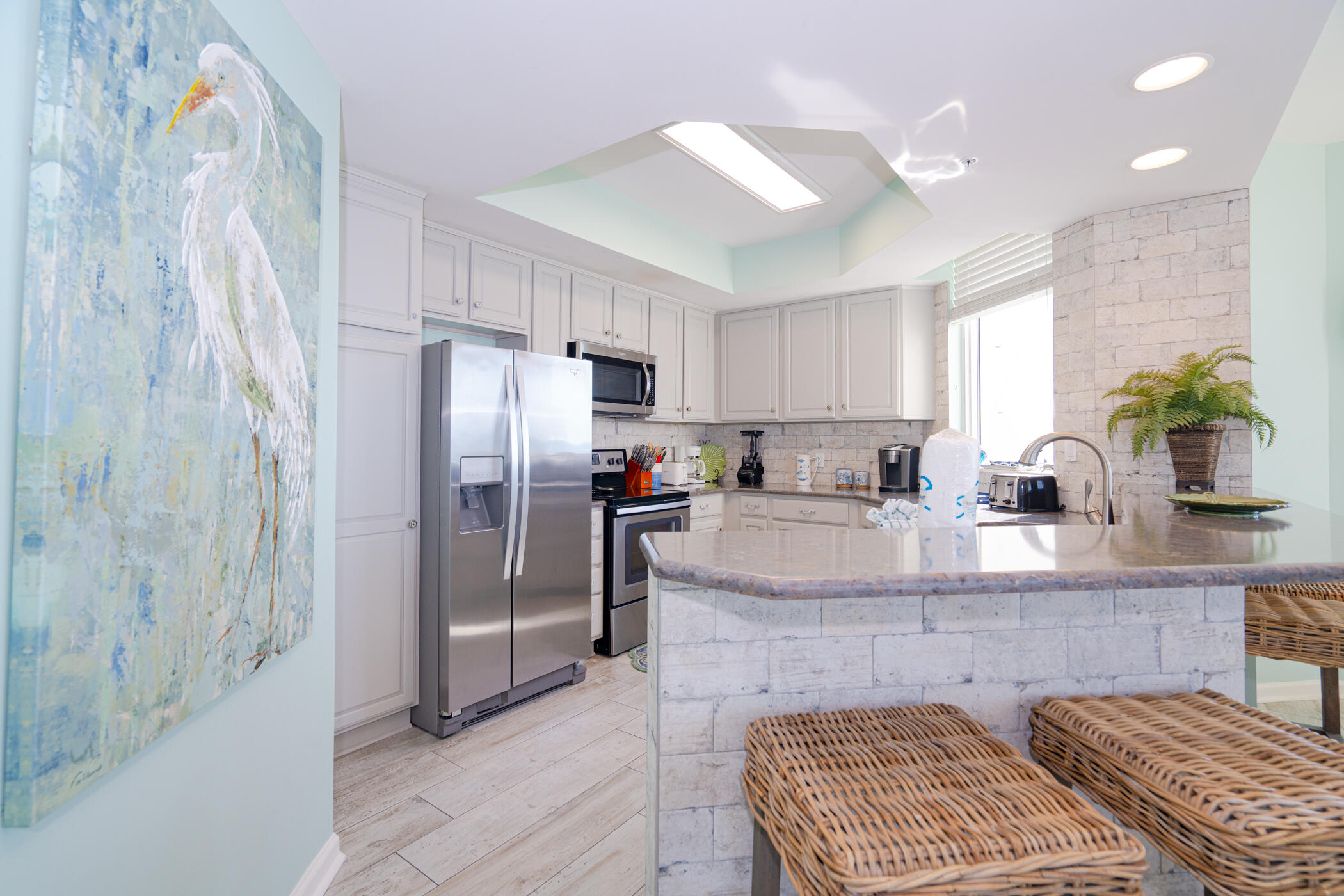 SILVER BEACH TOWERS - Residential