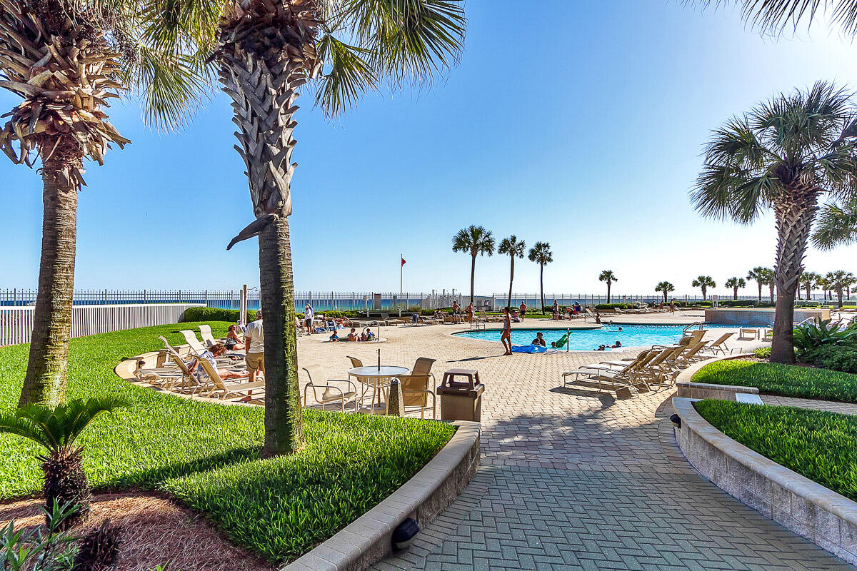 SILVER BEACH TOWERS - Residential