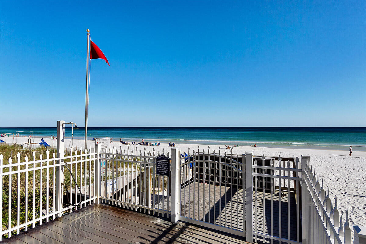 SILVER BEACH TOWERS - Residential