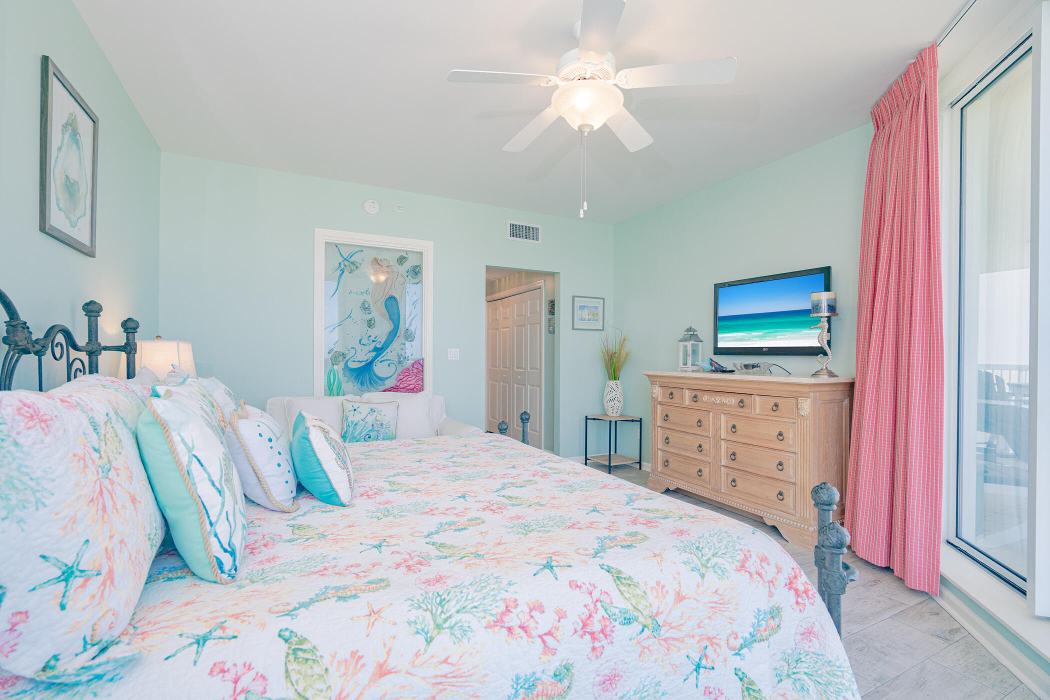 SILVER BEACH TOWERS - Residential