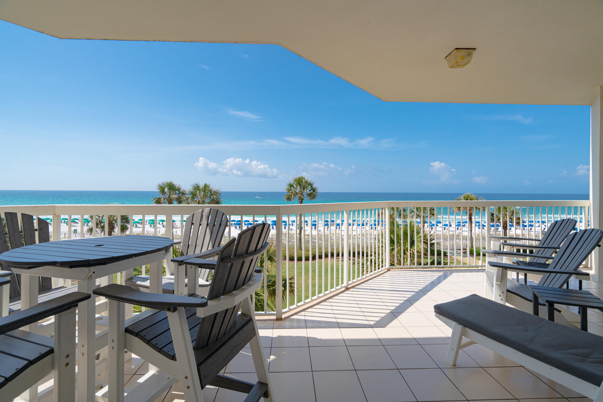 SILVER BEACH TOWERS - Residential