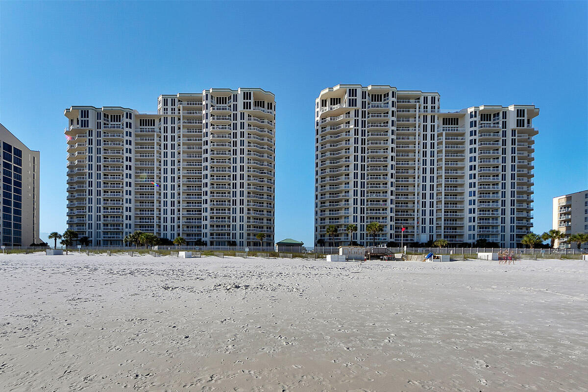 SILVER BEACH TOWERS - Residential