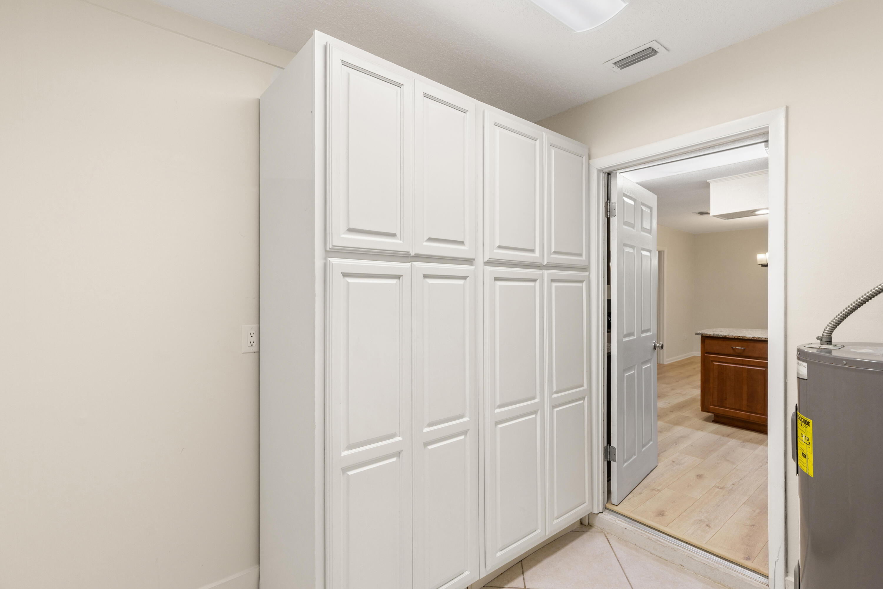 EDGEWATER VILLAGE NORTH - Residential