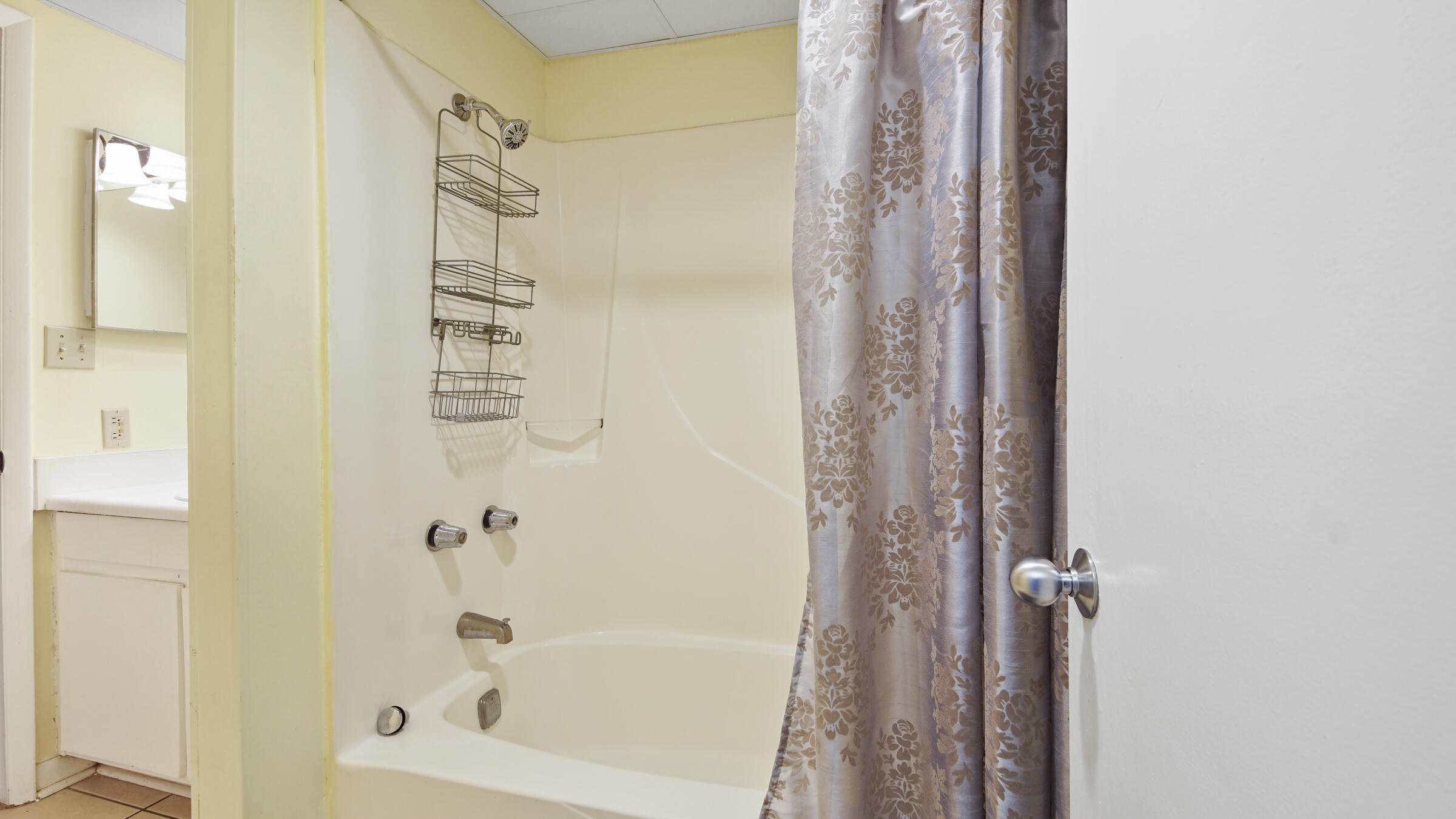 SUNBIRD CONDO - Residential
