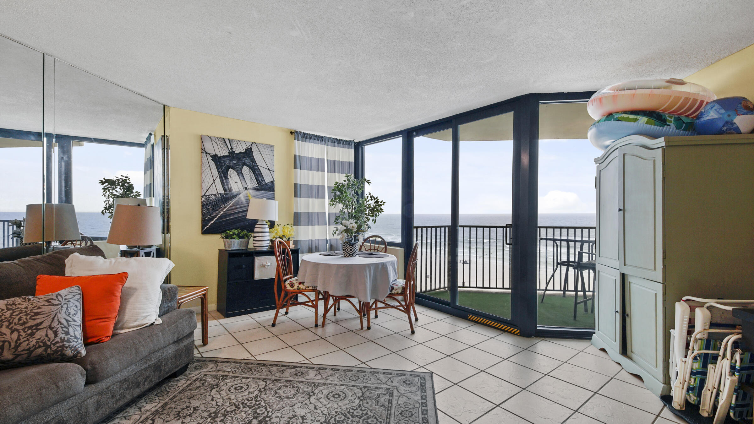 SUNBIRD CONDO - Residential