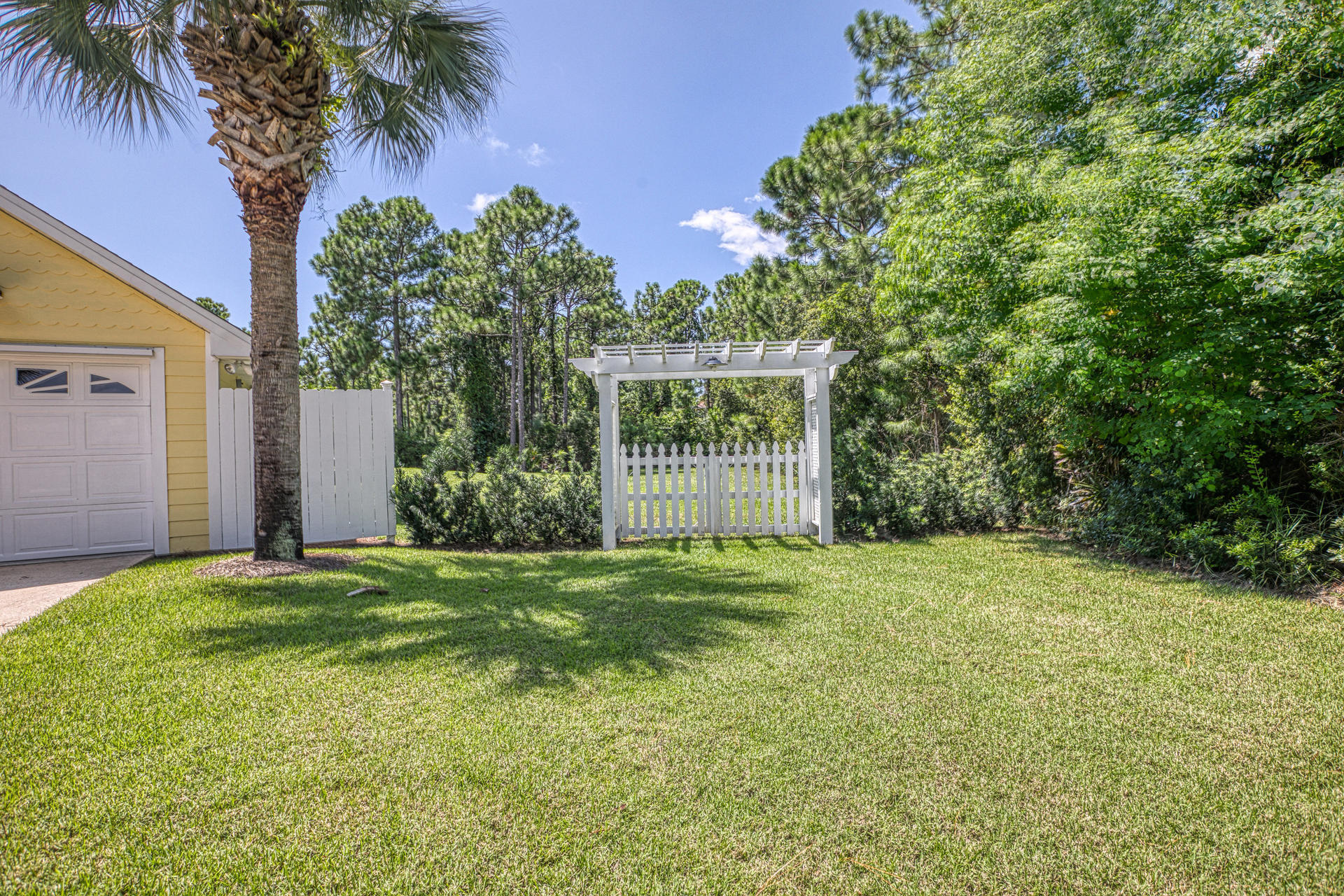 PELICAN BAY S/D - Residential