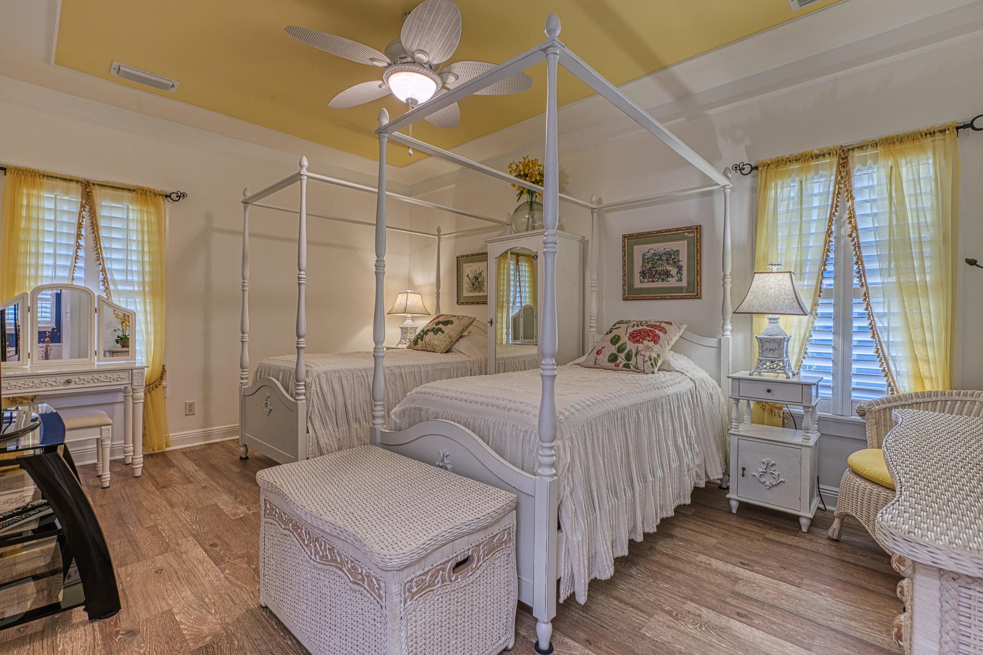 PELICAN BAY S/D - Residential