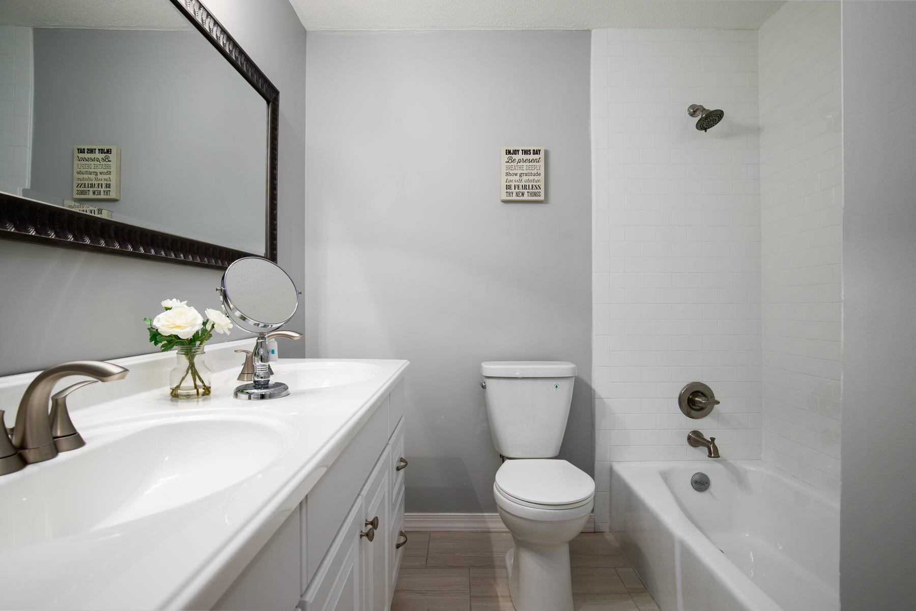 BAYOU WOODS 1ST ADD LOT 5 BLK C - Residential