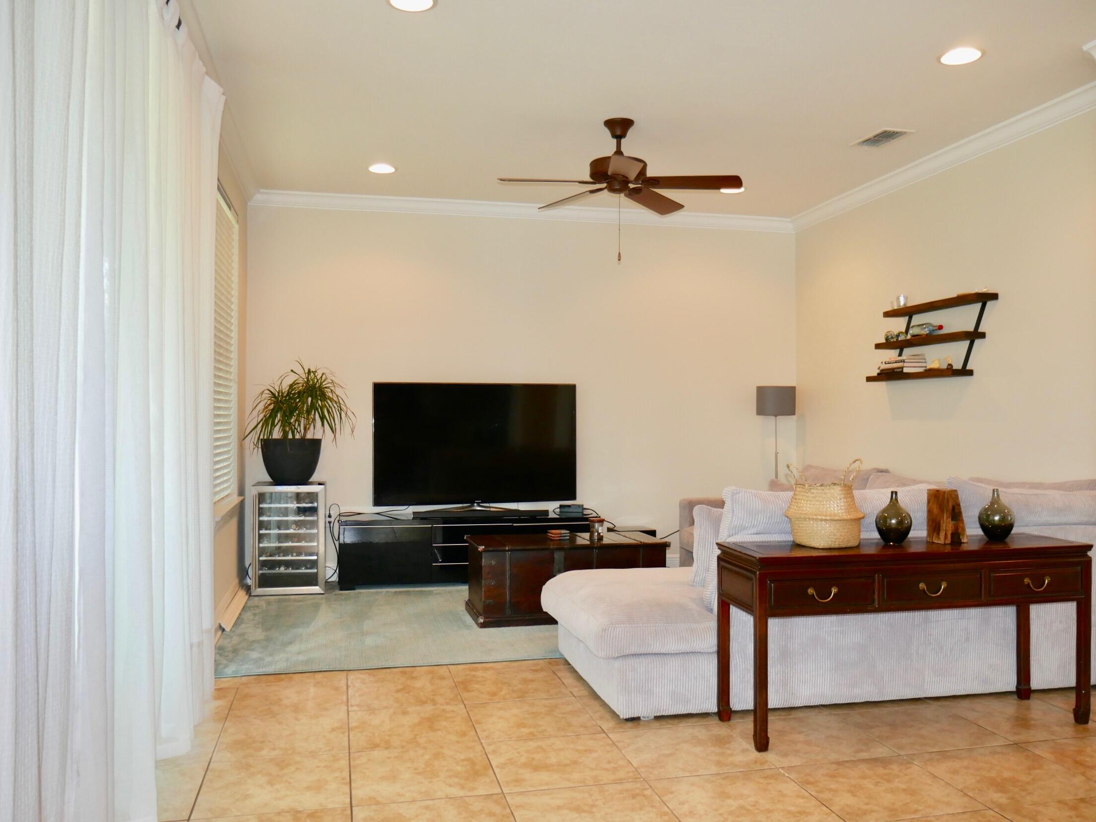 BAYWALK LANDING - Residential